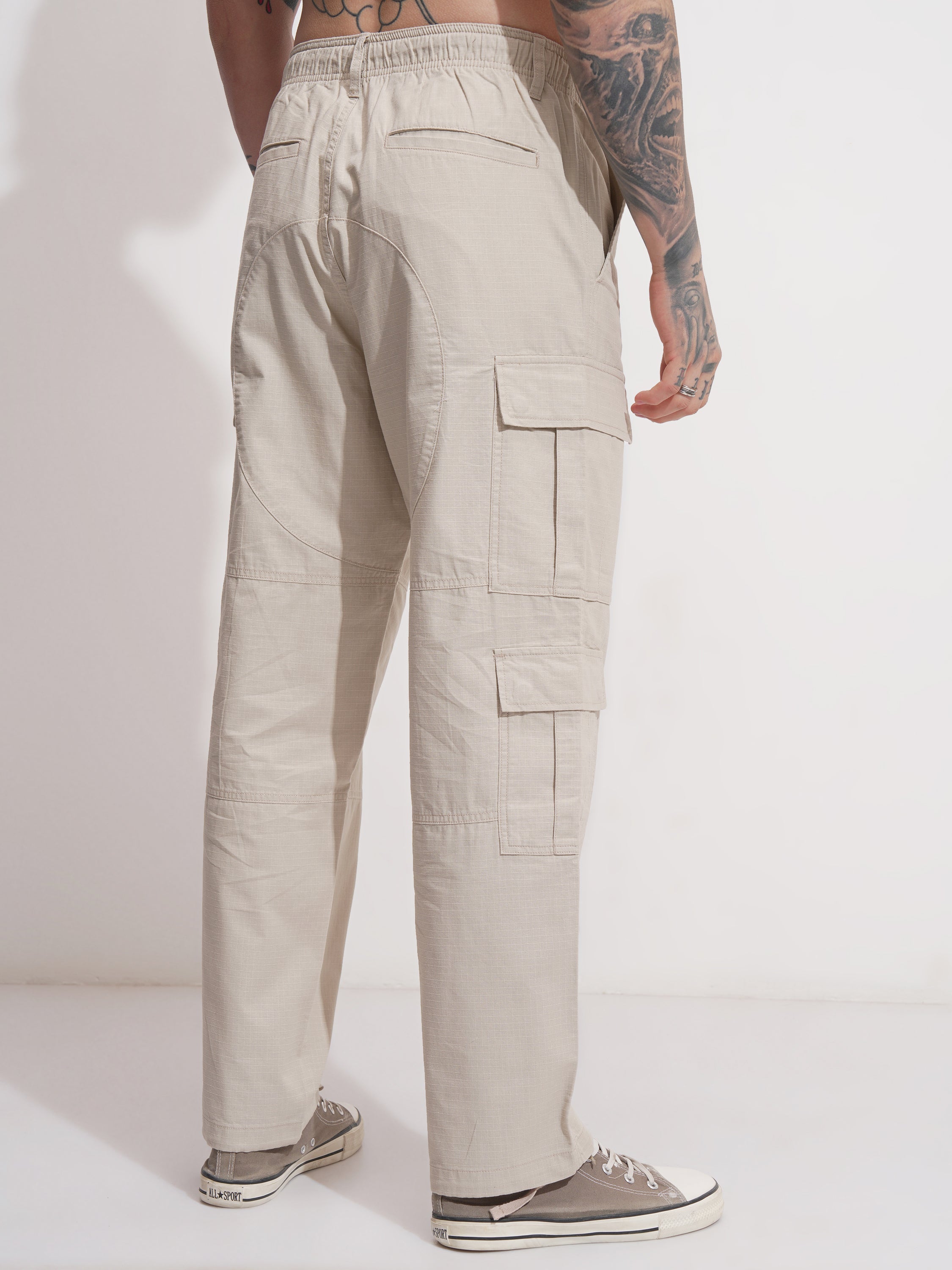 Highlander Men Grey Loose Fit Solid Cargo - Grey - Image 3