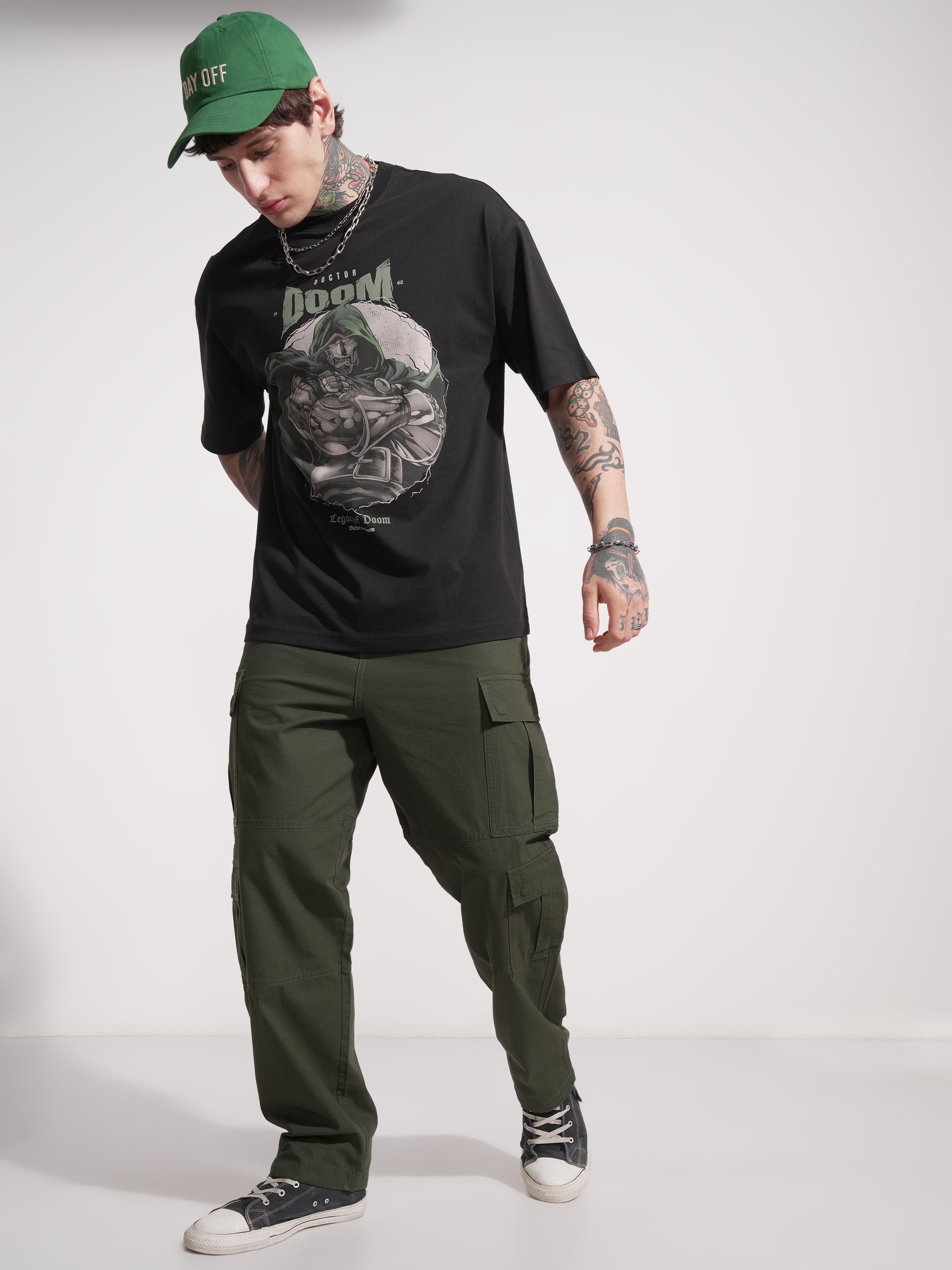 Highlander Men Green Loose Fit Solid Cargo - Green - Image 2