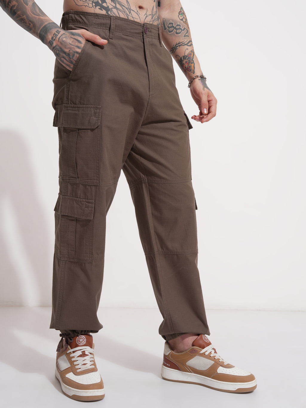 Highlander Men Brown Loose Fit Solid Cargo - Brown - Image 6