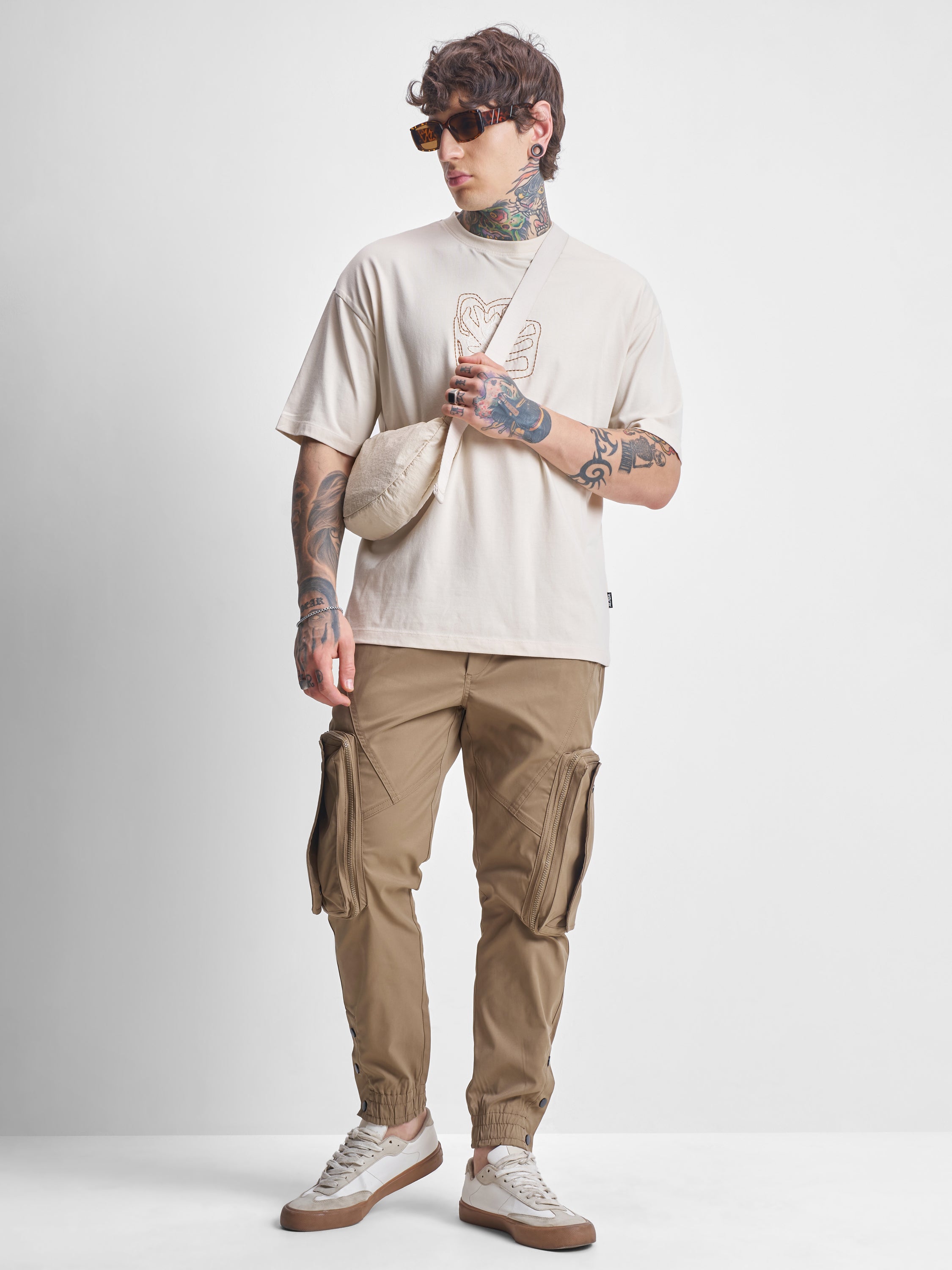 Highlander Men Brown Relaxed Fit Solid Cargos - Brown - Image 2