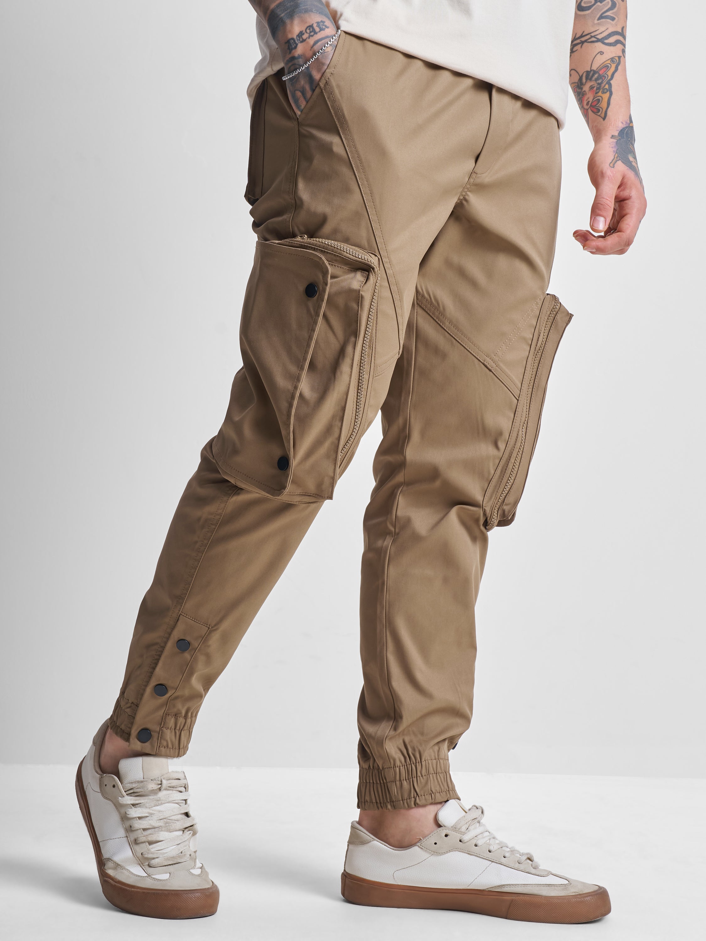 Highlander Men Brown Relaxed Fit Solid Cargos - Brown - Image 6