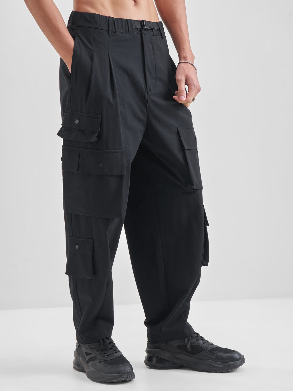 Highlander Men Black Loose Fit Solid Cargos - Black - Image 6