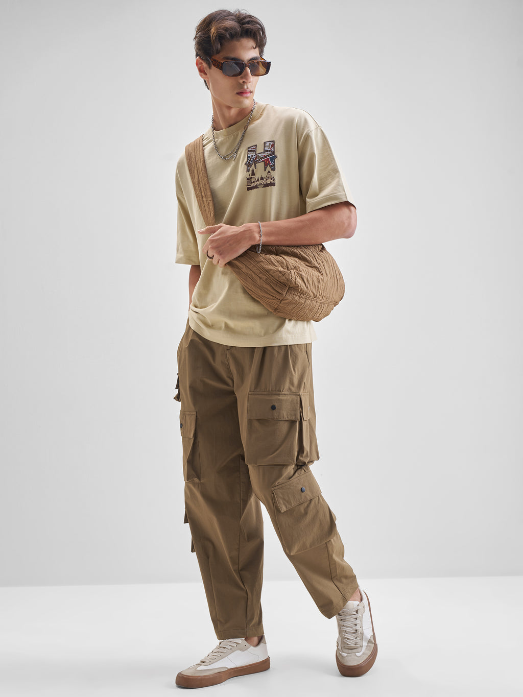 Highlander Men Brown Loose Fit Solid Cargos - Brown - Image 2