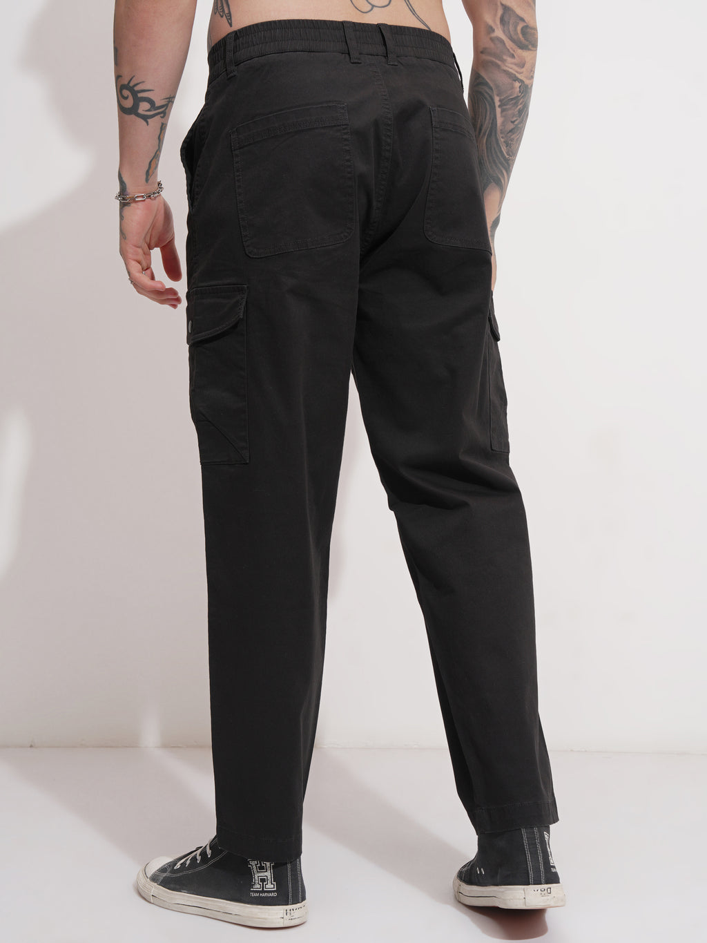 Highlander Men Black Relaxed Fit Solid Cargo - Black - Image 3