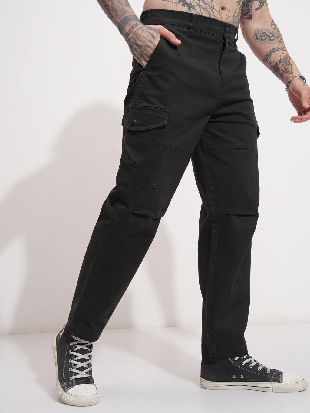 Highlander Men Black Relaxed Fit Solid Cargo - Black - Image 6