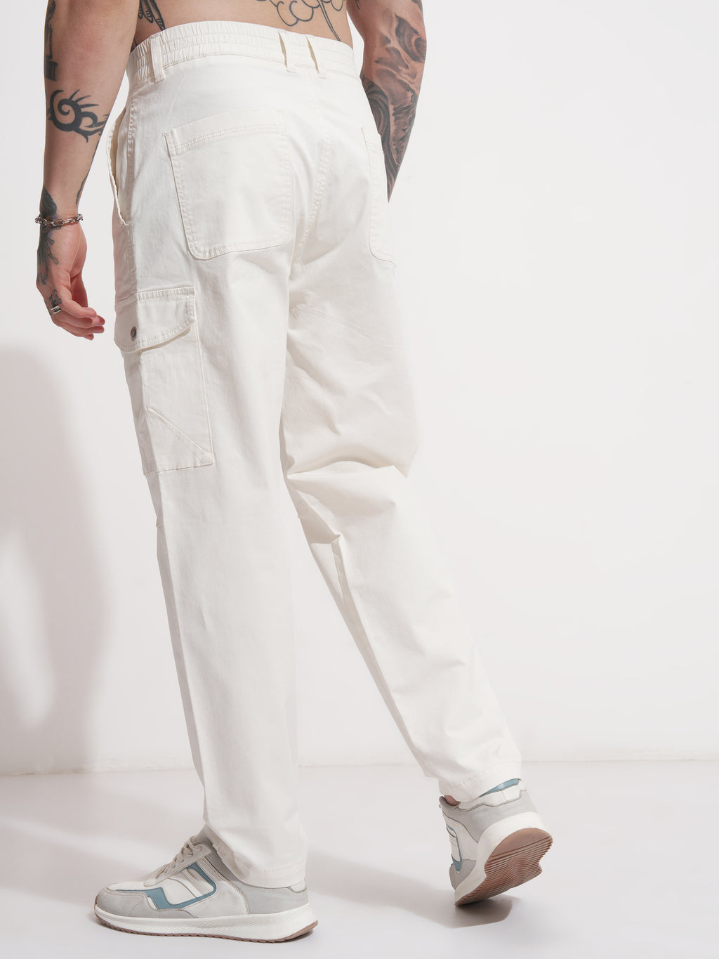 Highlander Men White Relaxed Fit Solid Cargo - White - Image 3
