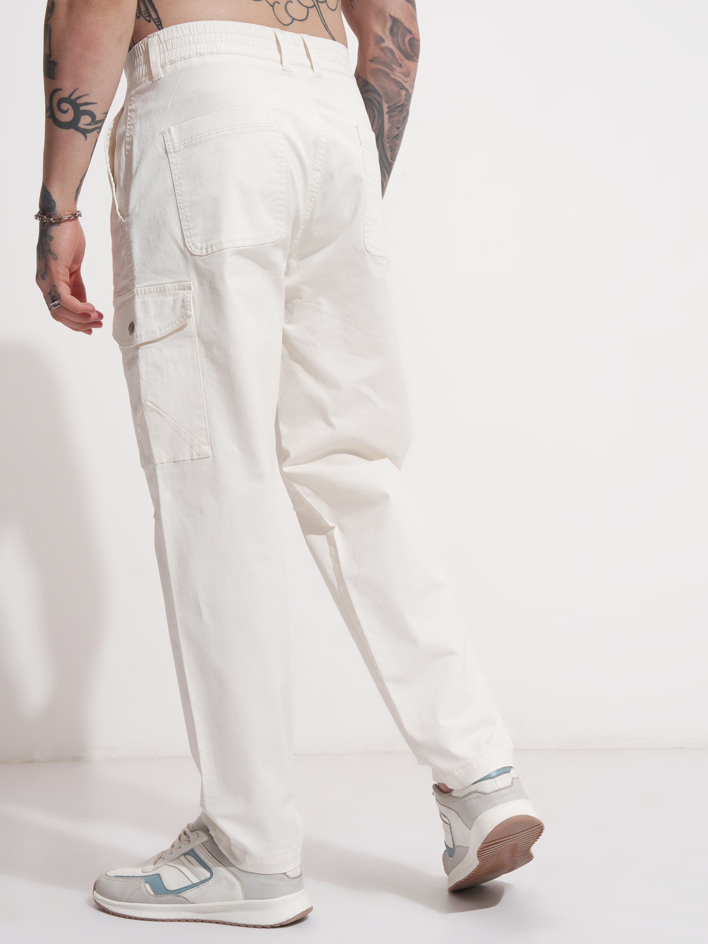 Highlander Men White Relaxed Fit Solid Cargo - White - Image 3