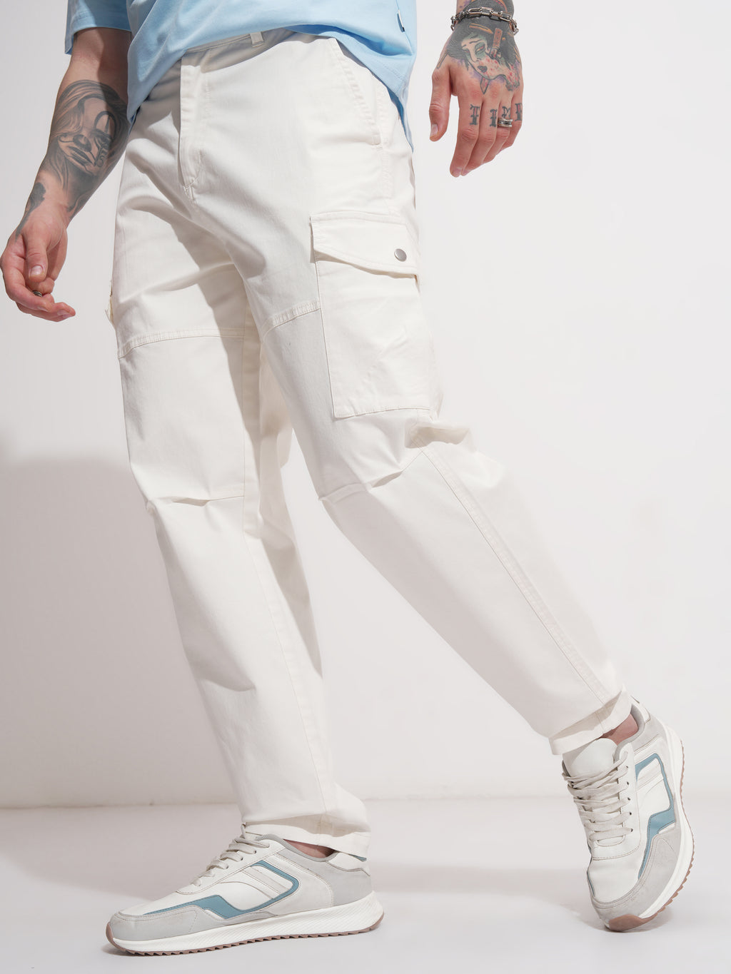 Highlander Men White Relaxed Fit Solid Cargo - White - Image 4
