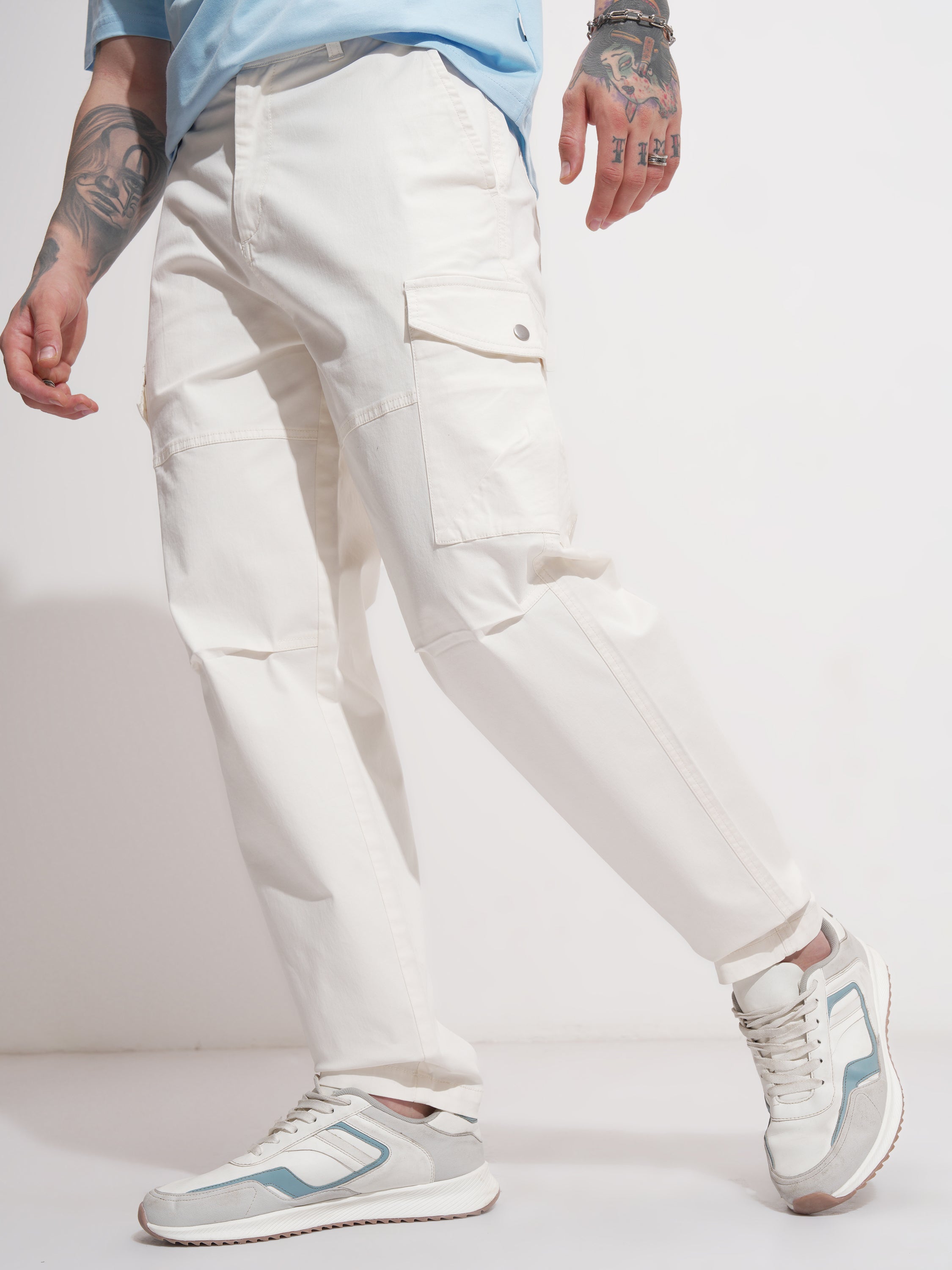 Highlander Men White Relaxed Fit Solid Cargo - White - Image 4