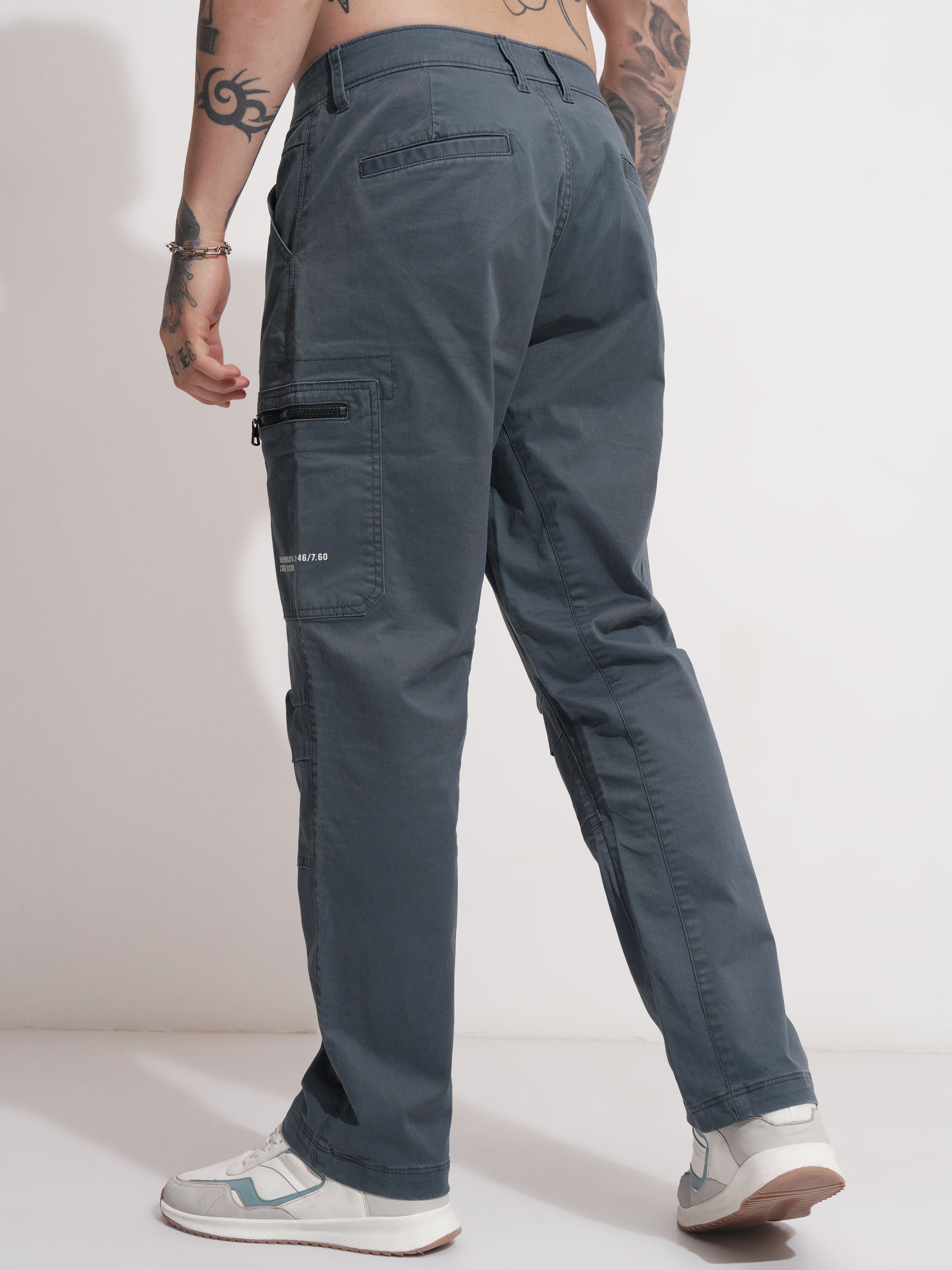 Highlander Men Green Relaxed Fit Solid Cargo - Green - Image 3