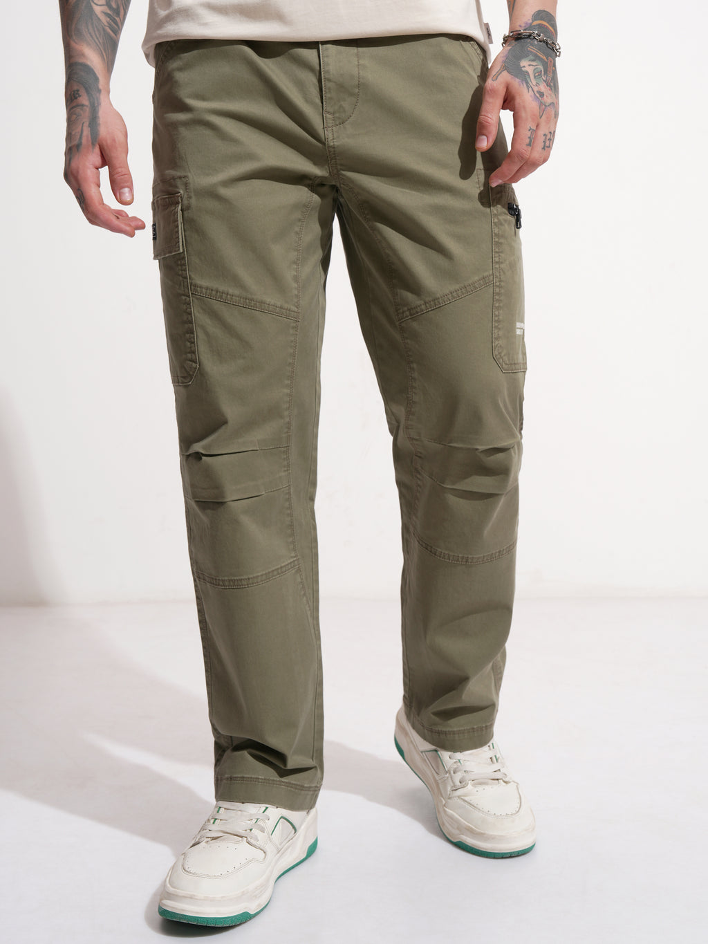 Highlander Men Olive Relaxed Fit Solid Cargo - Olive - Image 1