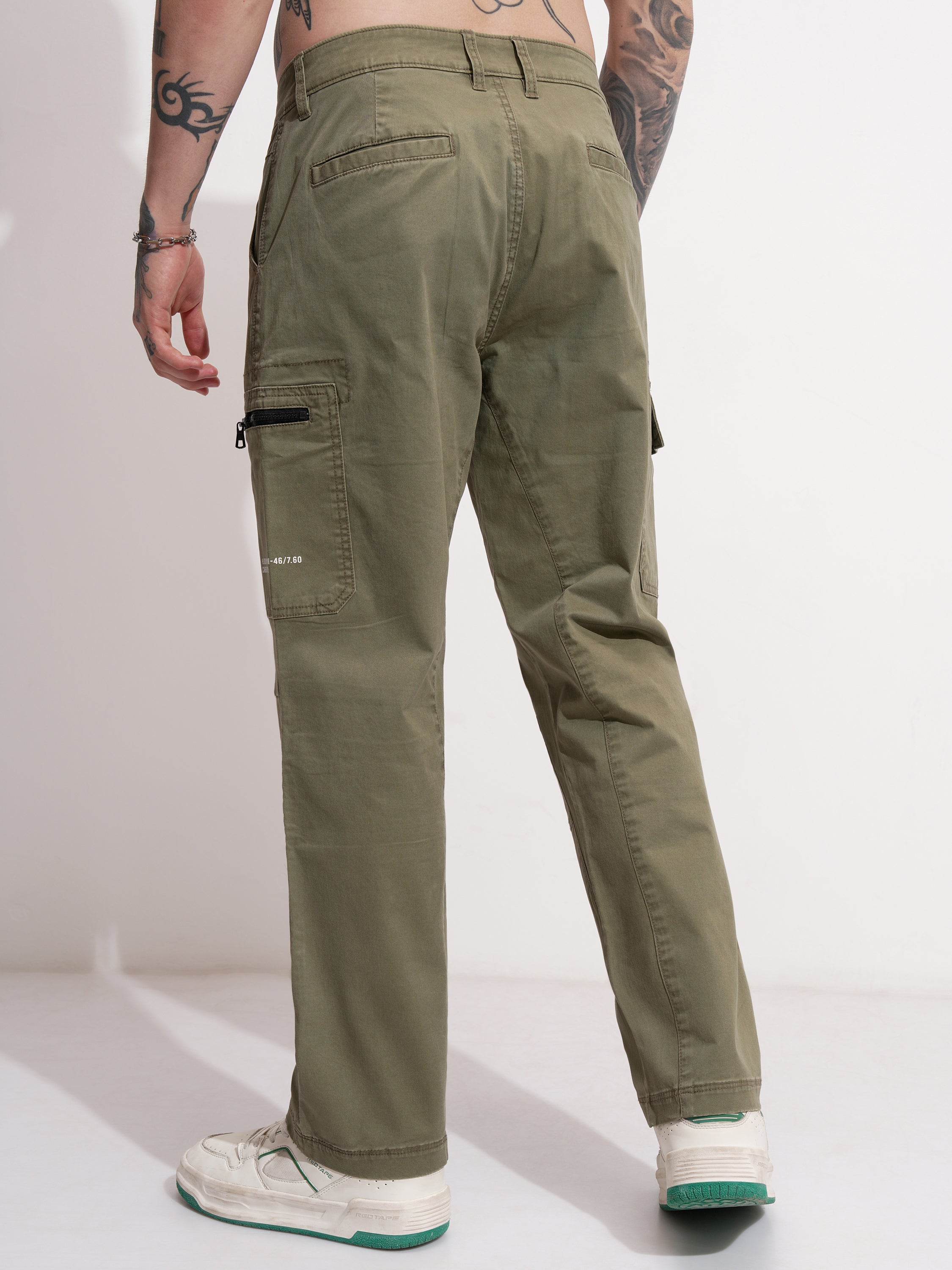 Highlander Men Olive Relaxed Fit Solid Cargo - Olive - Image 3