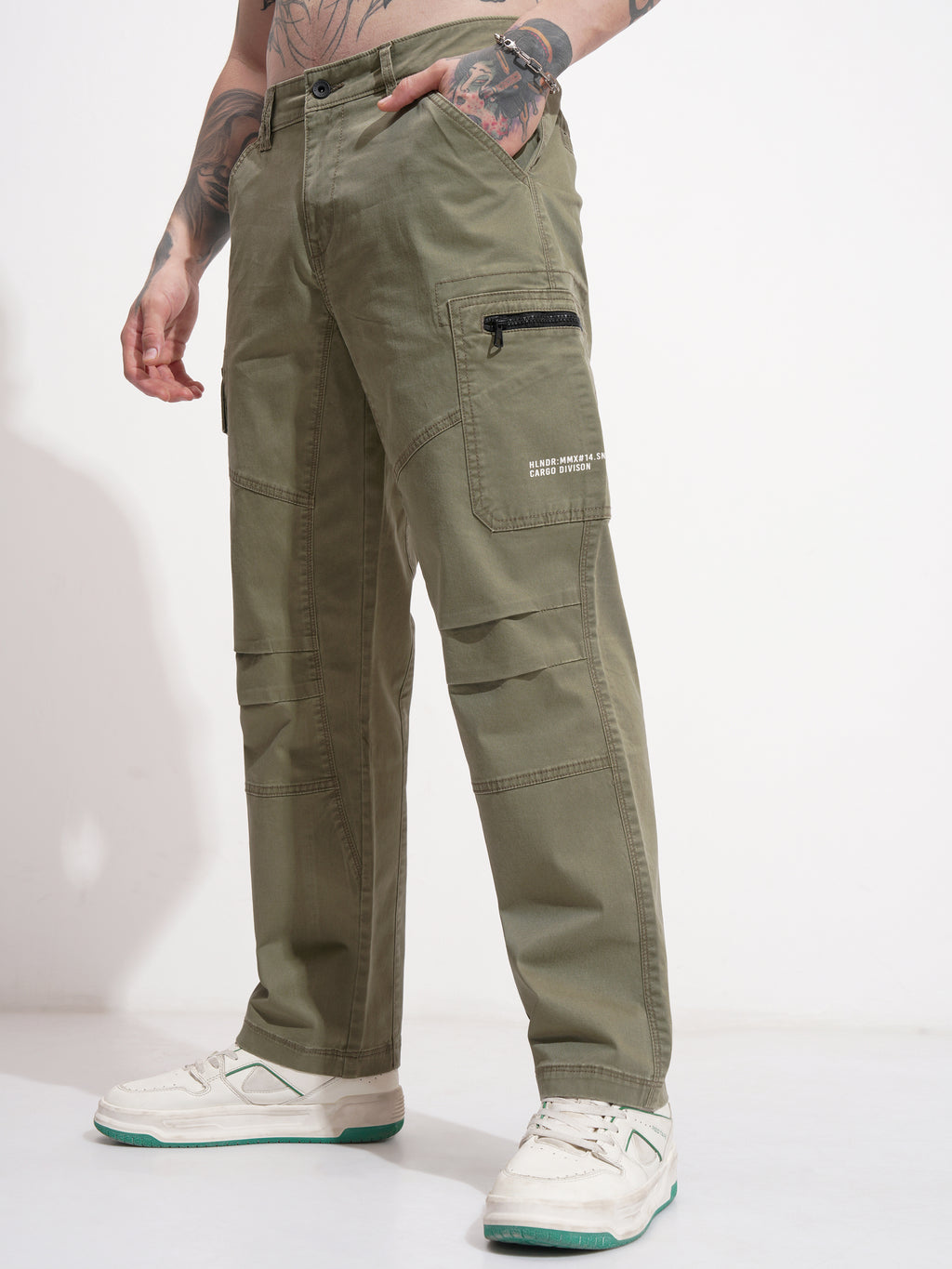 Highlander Men Olive Relaxed Fit Solid Cargo - Olive - Image 4