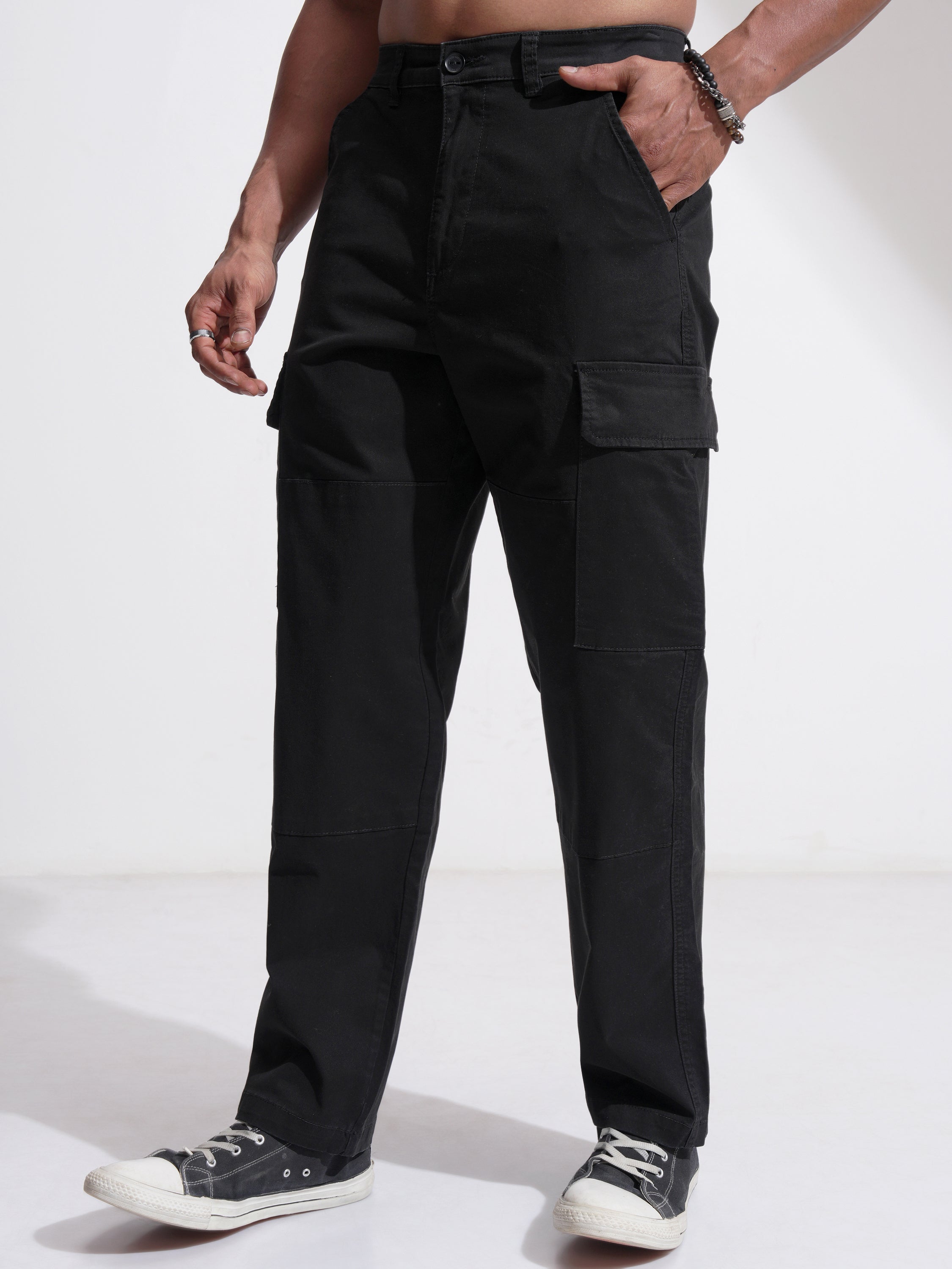 Highlander Men Black Regular Fit Solid Cargo - Black - Image 4