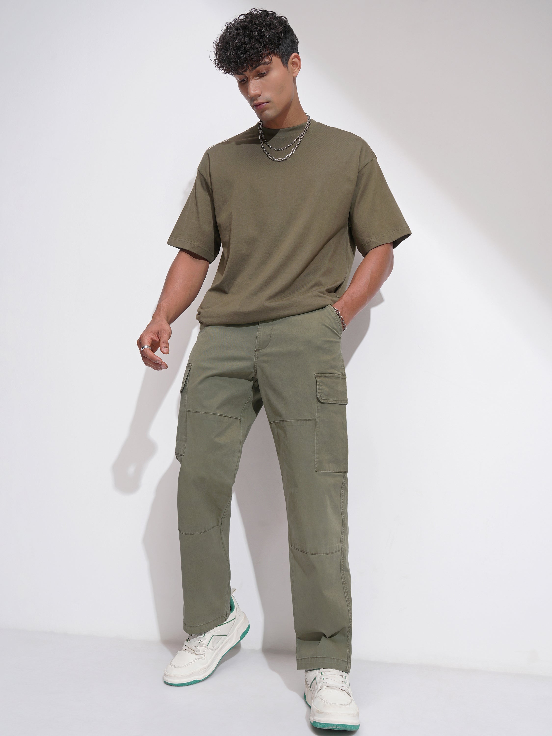 Highlander Men Olive Relaxed Fit Solid Cargo - Olive - Image 2