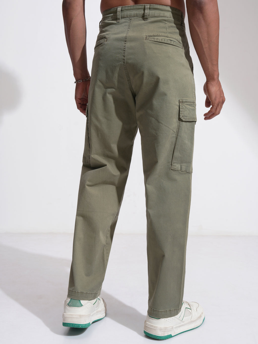 Highlander Men Olive Relaxed Fit Solid Cargo - Olive - Image 3