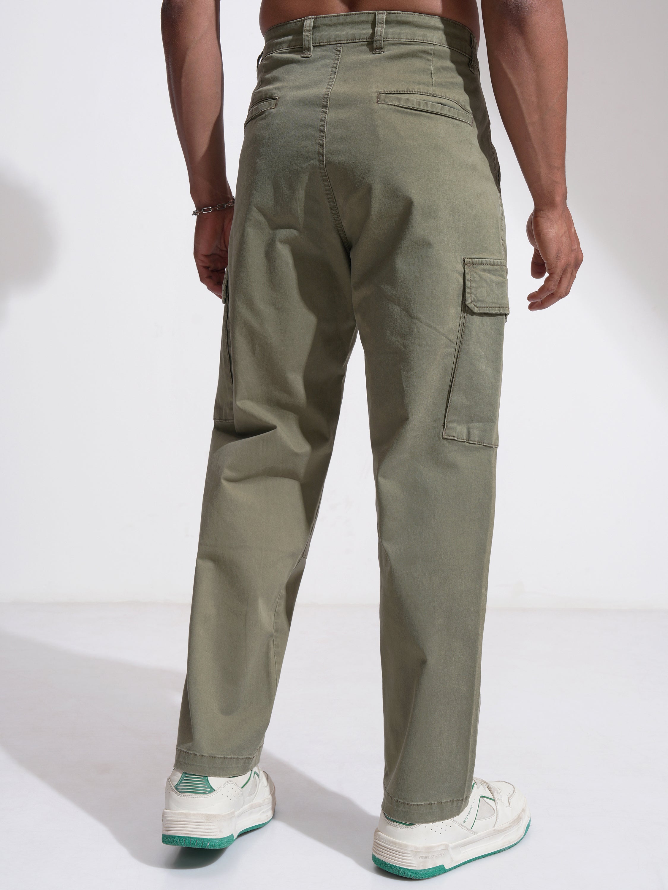 Highlander Men Olive Relaxed Fit Solid Cargo - Olive - Image 3