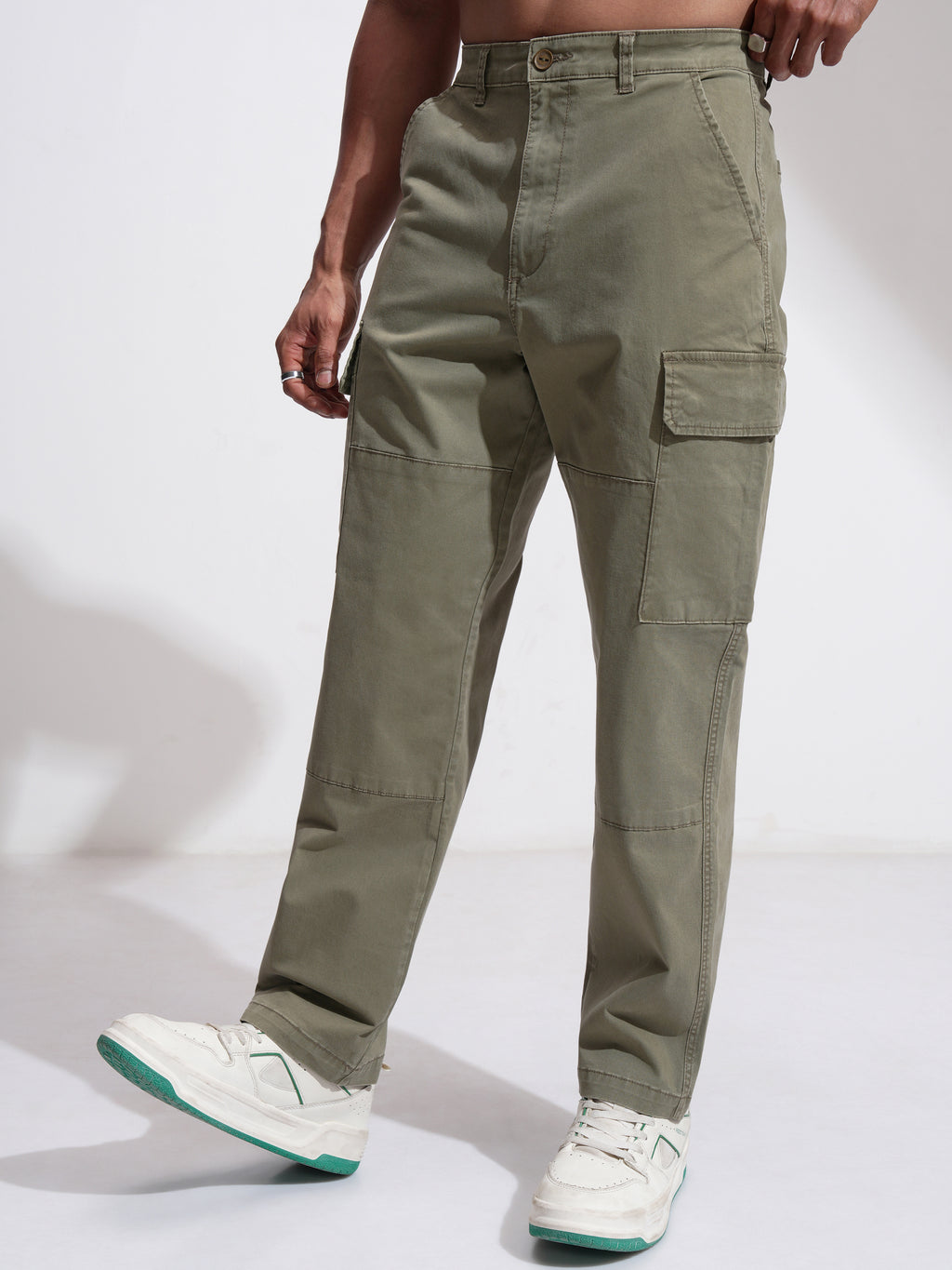 Highlander Men Olive Relaxed Fit Solid Cargo - Olive - Image 4