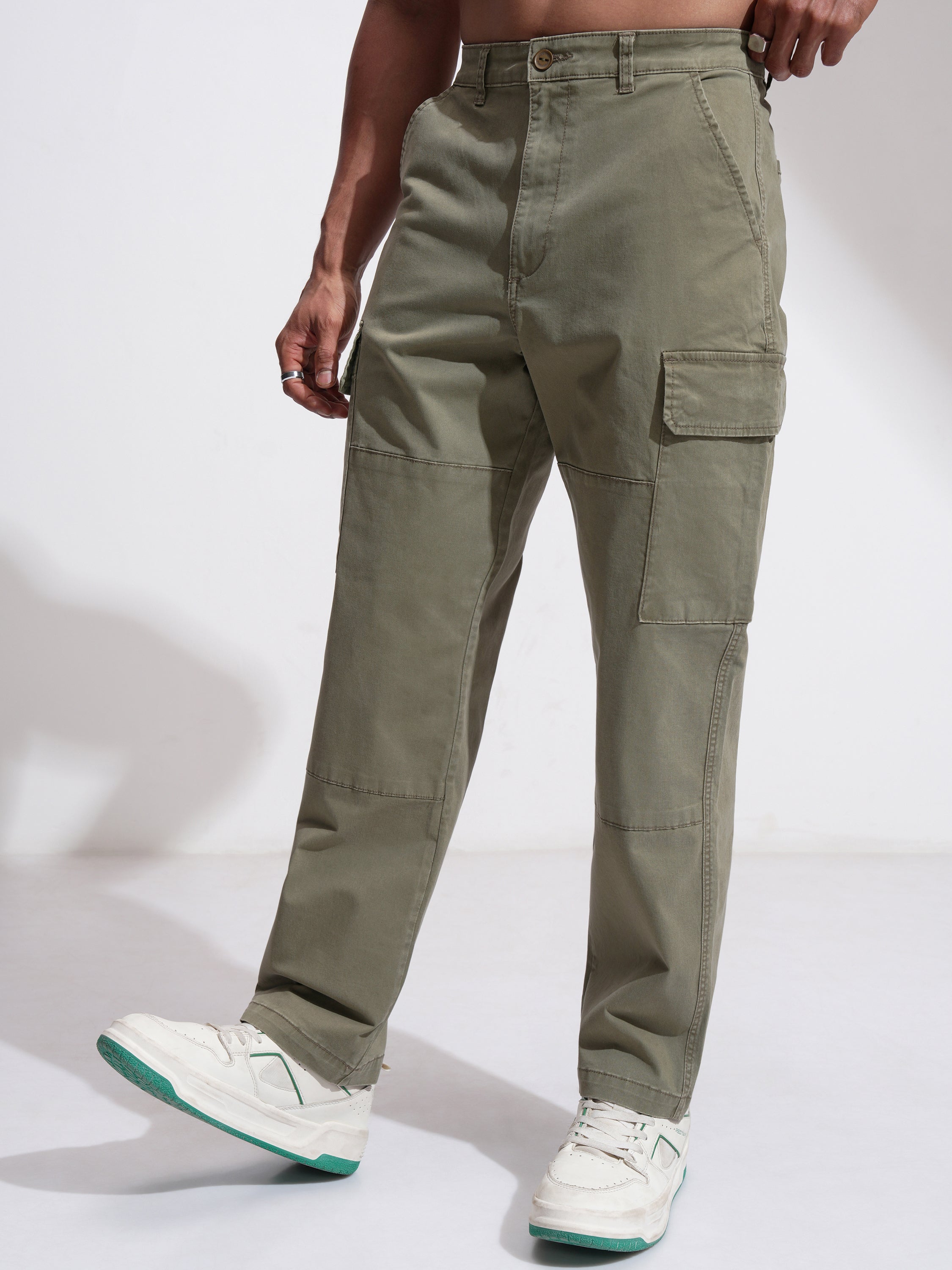 Highlander Men Olive Relaxed Fit Solid Cargo - Olive - Image 4