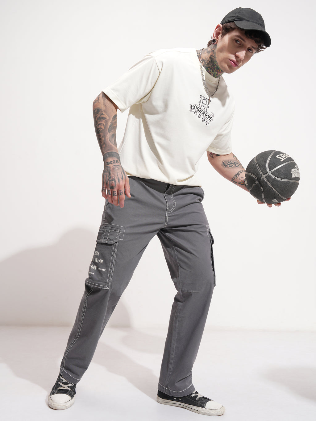 Highlander Men Grey Relaxed Fit Solid Cargo - Grey - Image 2