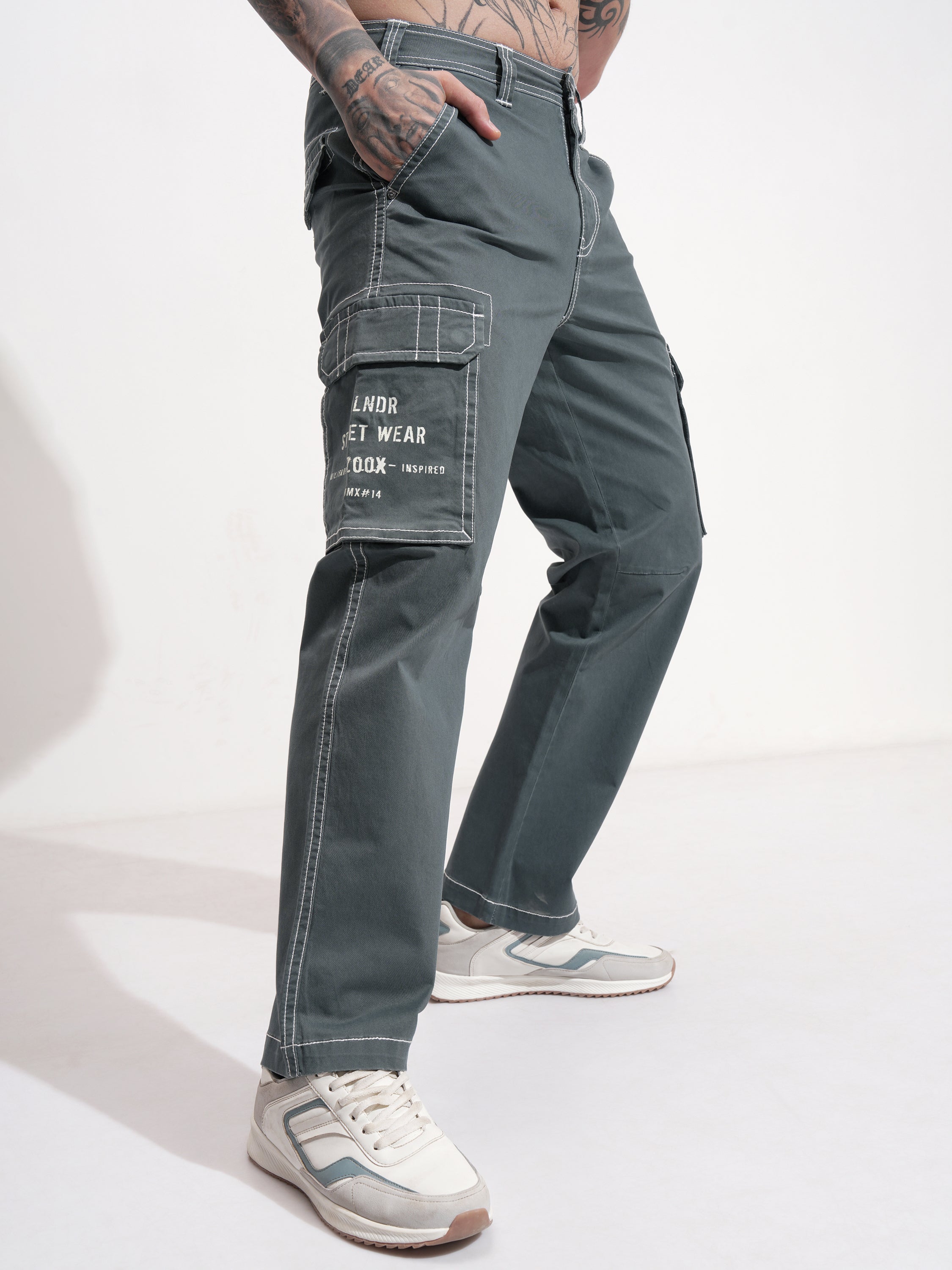Highlander Men Grey Relaxed Fit Solid Cargo - Grey - Image 6