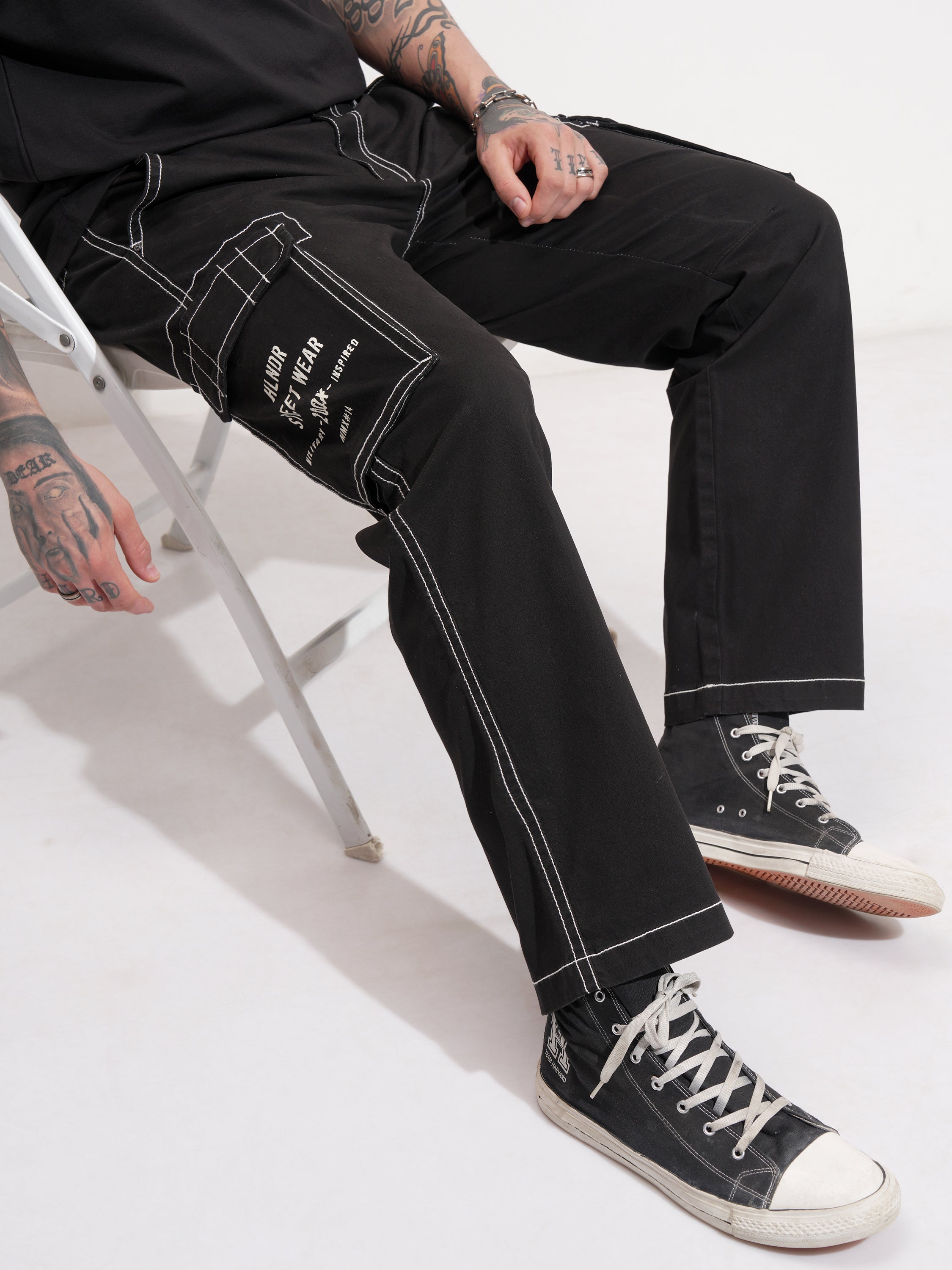 Highlander Men Black Regular Fit Solid Cargo - Black - Image 1