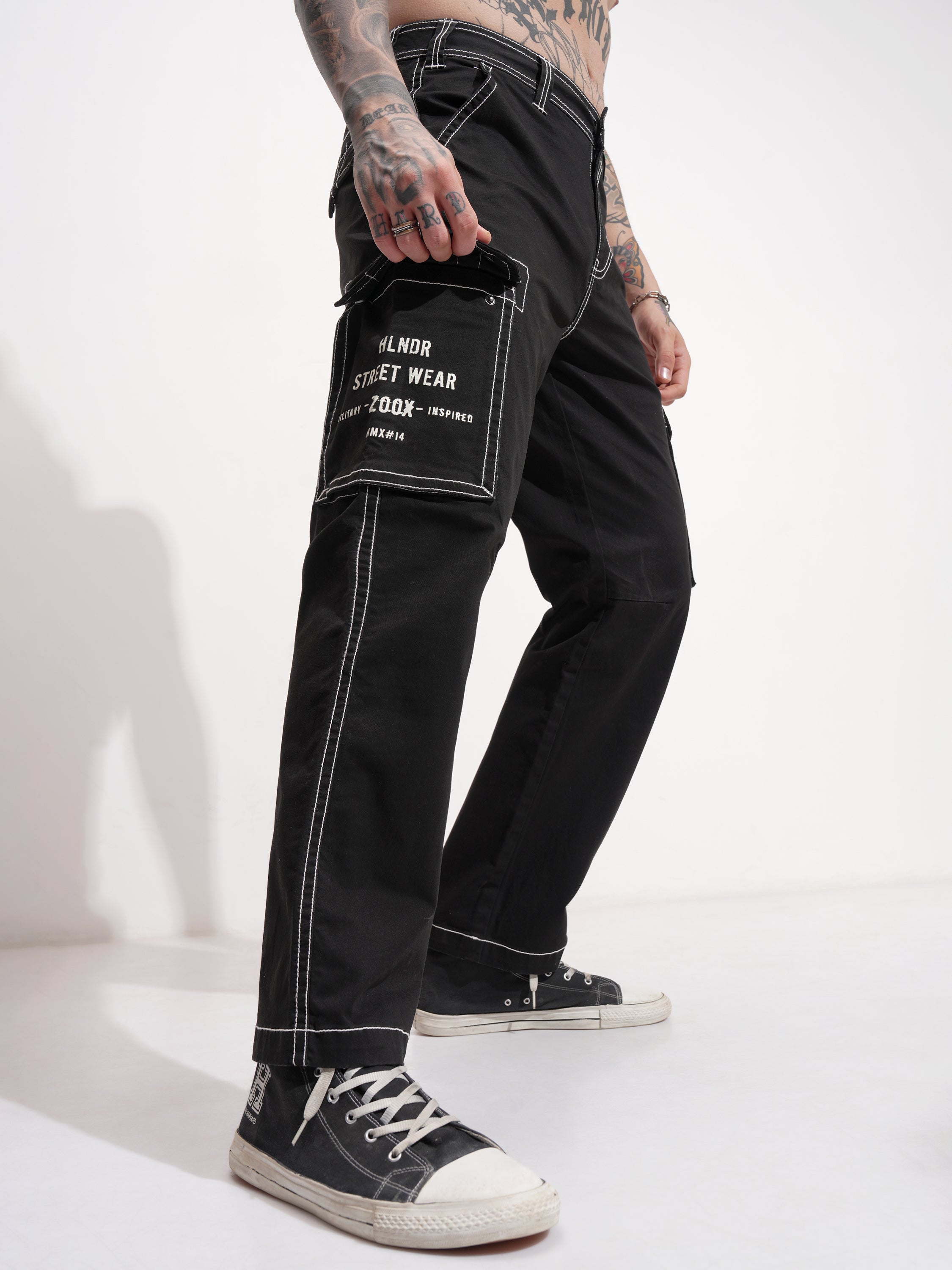 Highlander Men Black Regular Fit Solid Cargo - Black - Image 6