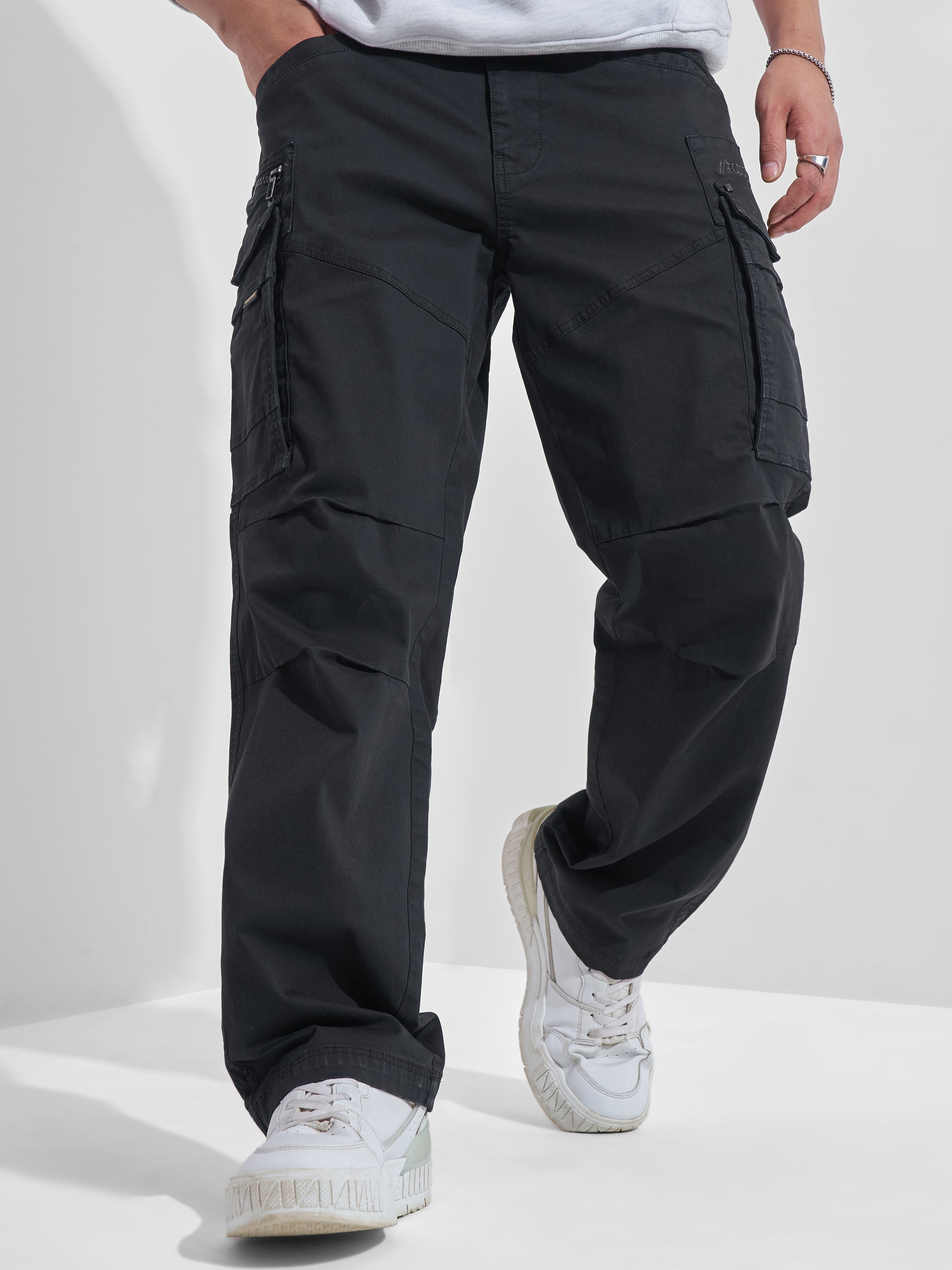 Highlander Men Black Regular Fit Solid Cargos - Black - Image 1