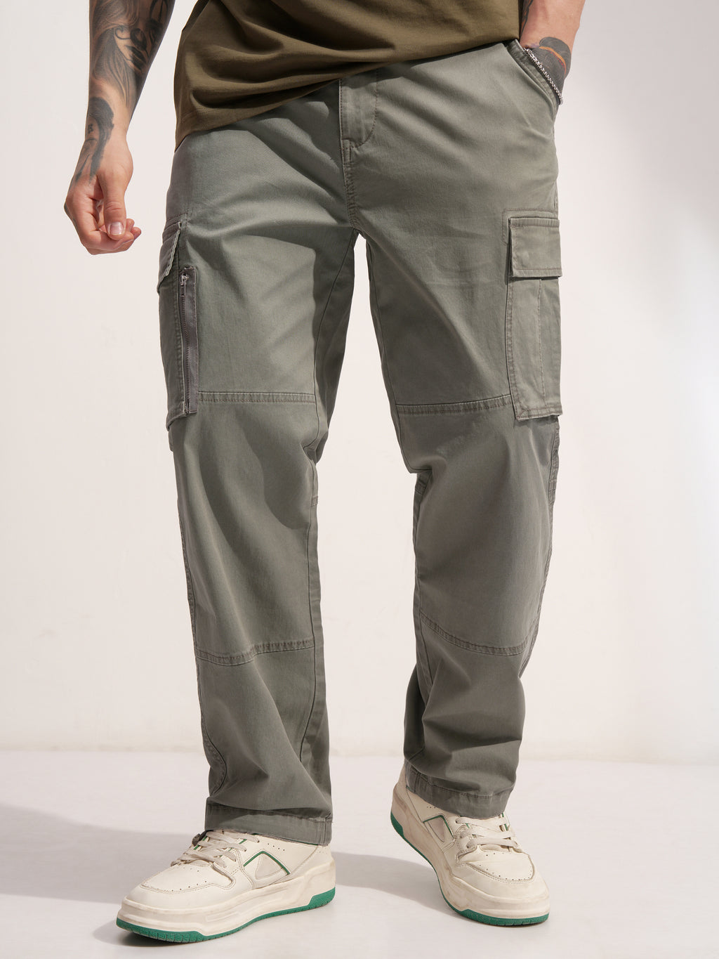 Highlander Men Olive Relaxed Fit Solid Cargo - Olive - Image 1