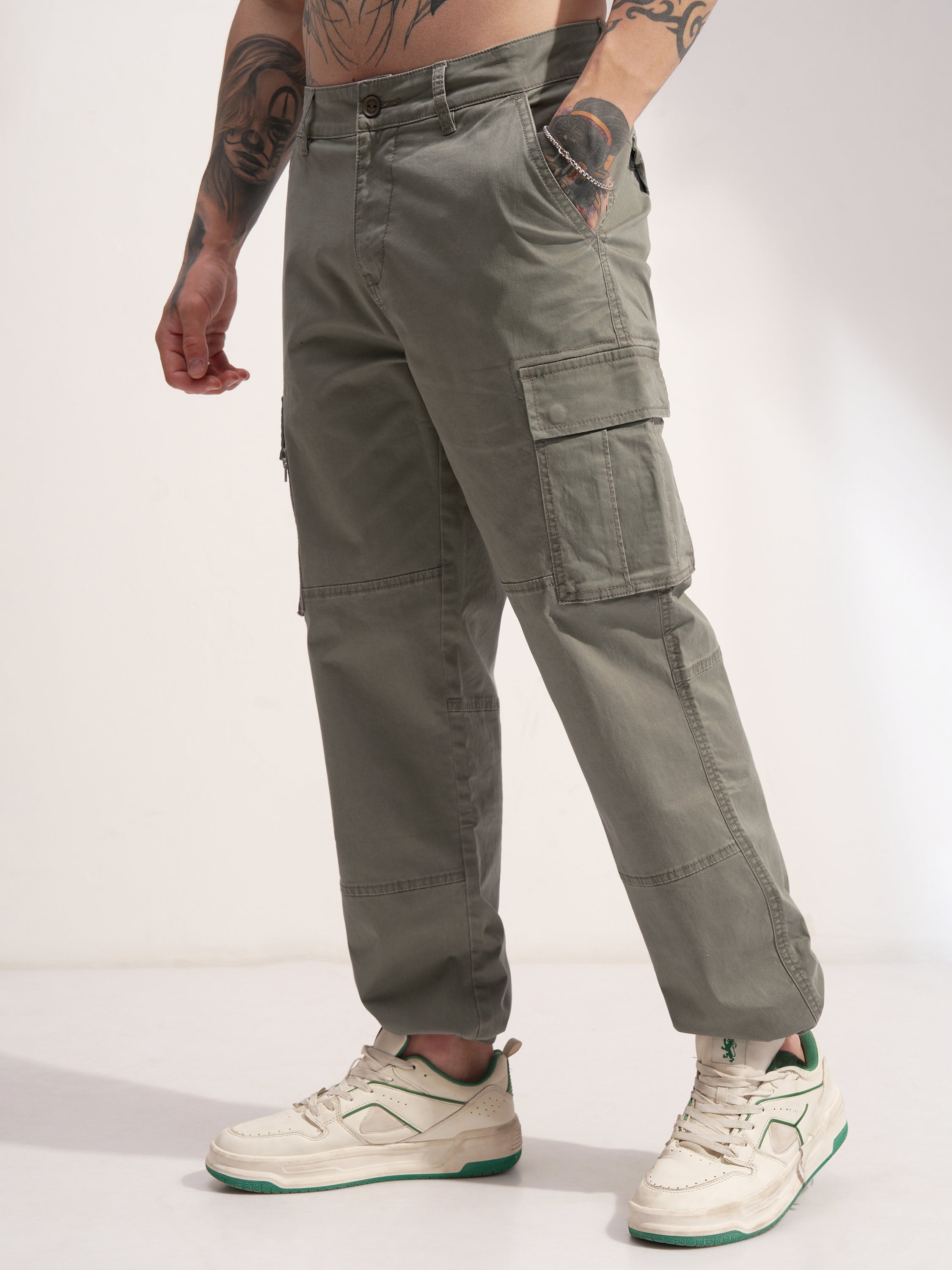 Highlander Men Olive Relaxed Fit Solid Cargo - Olive - Image 4
