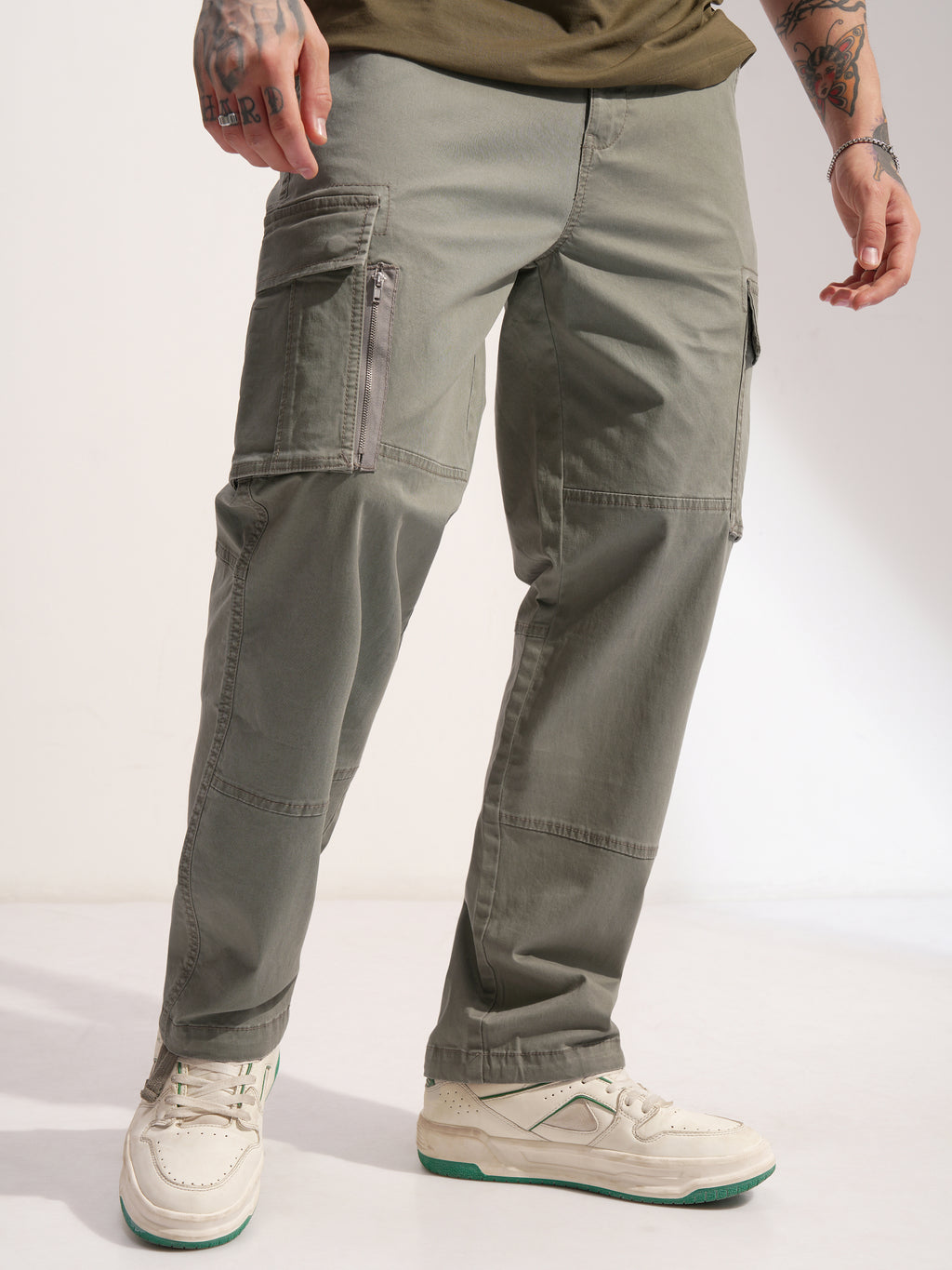 Highlander Men Olive Relaxed Fit Solid Cargo - Olive - Image 6