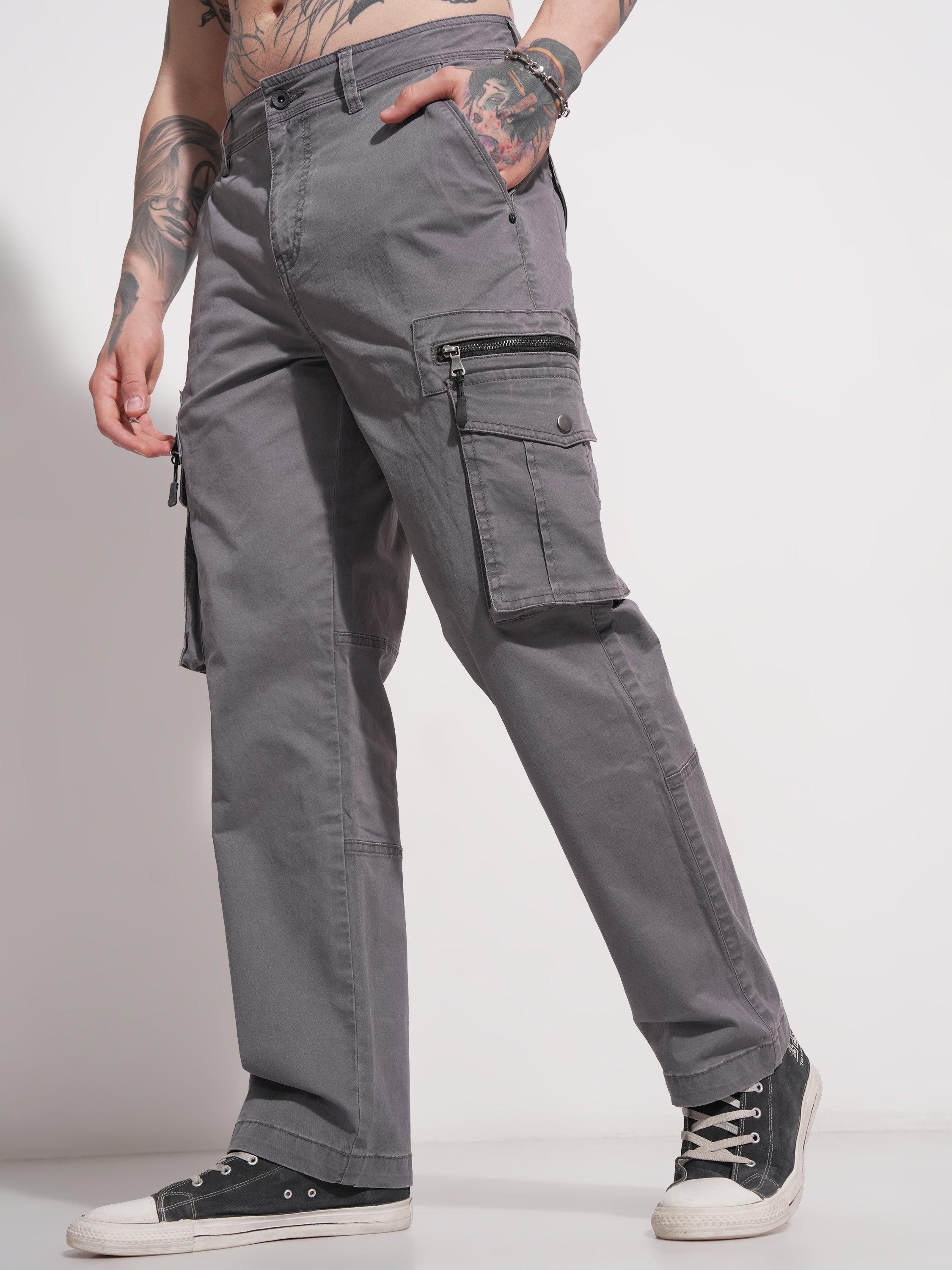 Highlander Men Grey Relaxed Fit Solid Cargo - Grey - Image 4