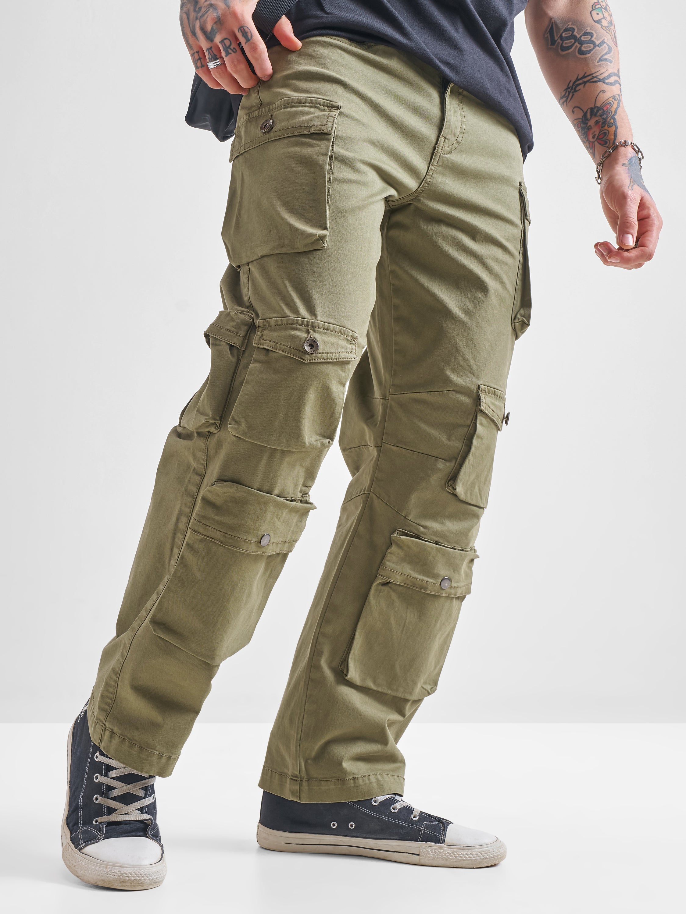 Highlander Men Green Relaxed Fit Solid Cargos - Green - Image 1