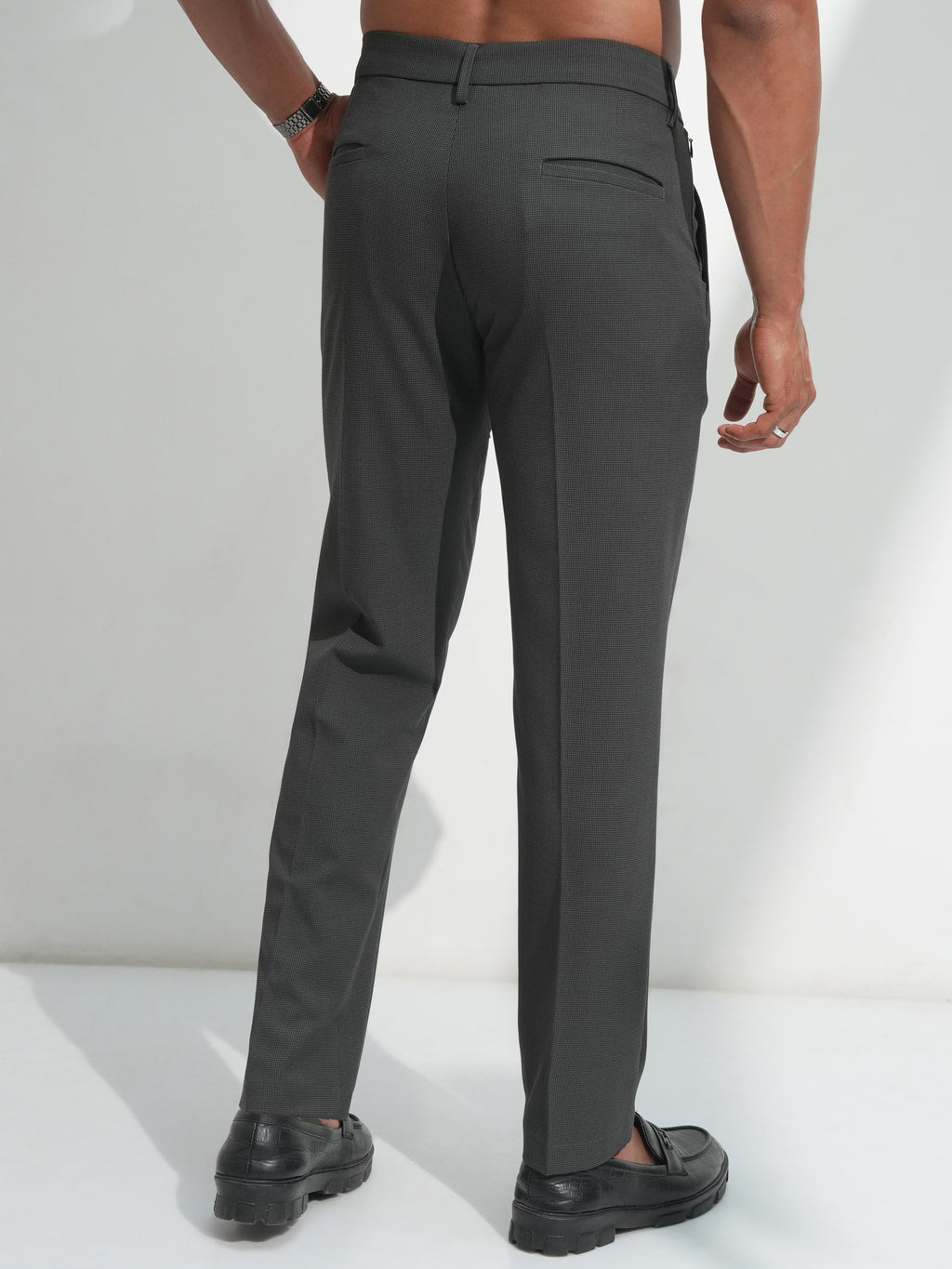 Highlander Men Charcoal Slim Fit Solid Casual Trouser - Charcoal - Image 3