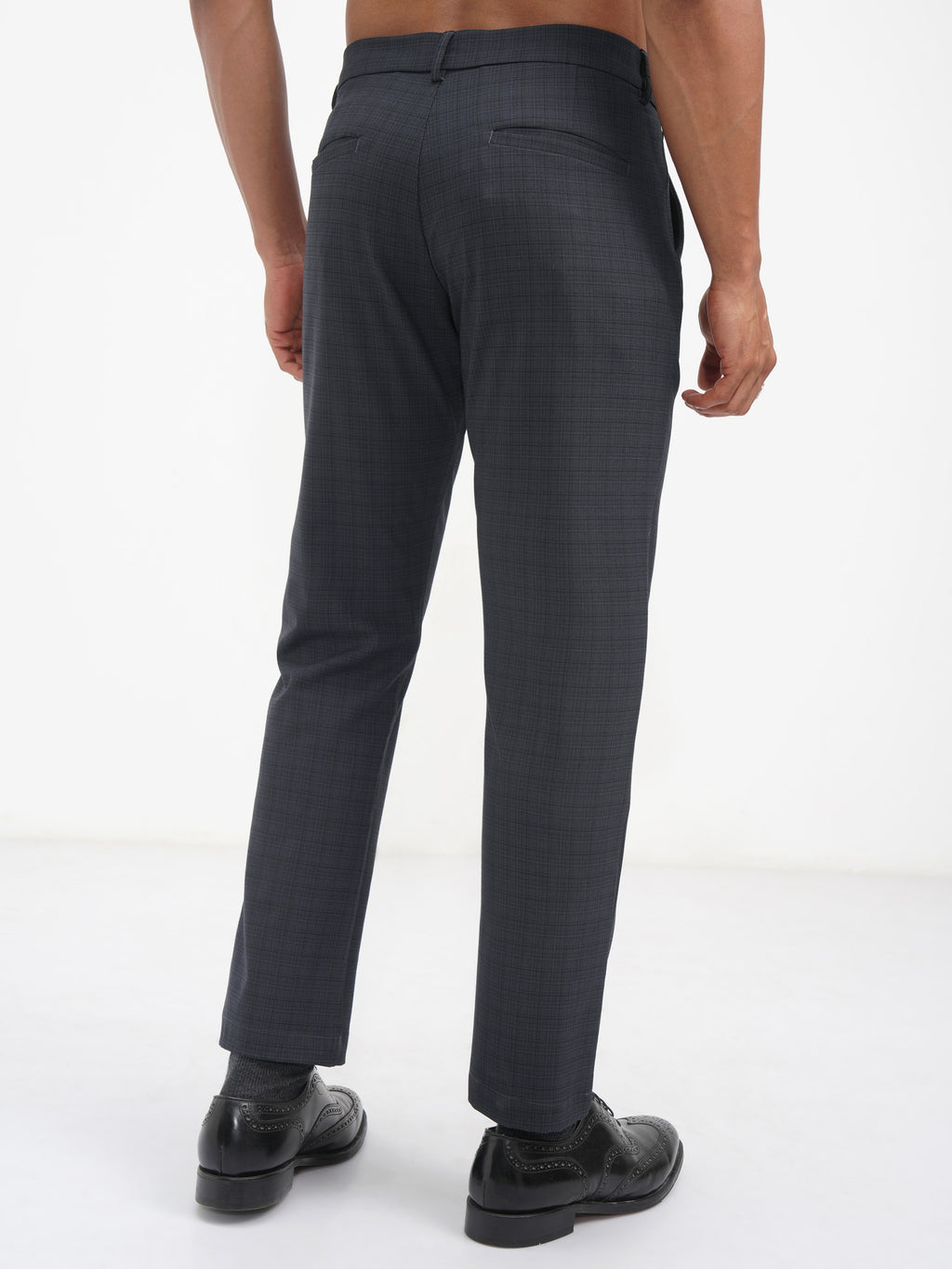 Highlander Men Grey Slim Fit Checked Casual Trouser - Grey - Image 3
