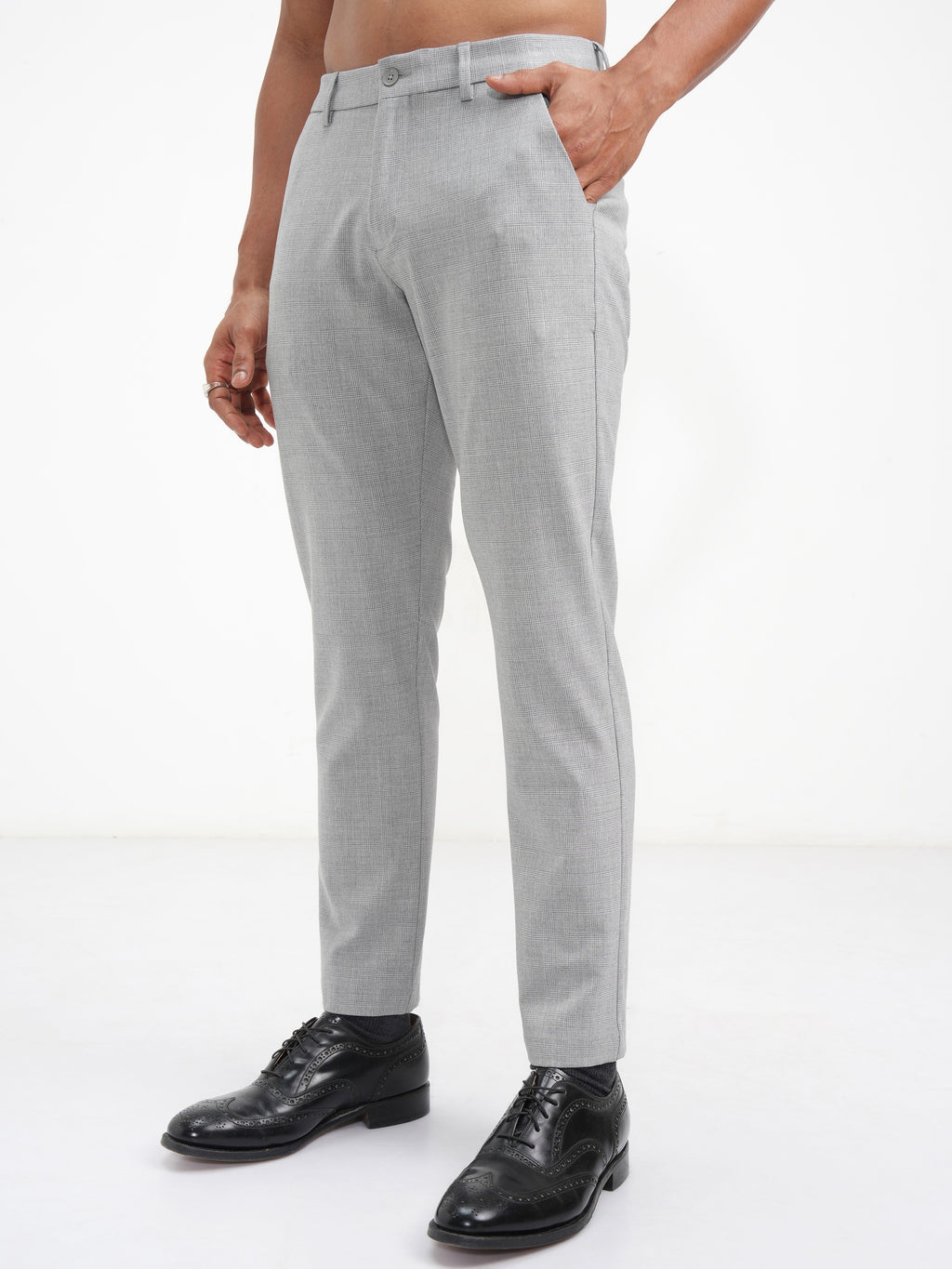 Highlander Men Grey Slim Fit Checked Casual Trouser - Grey - Image 4