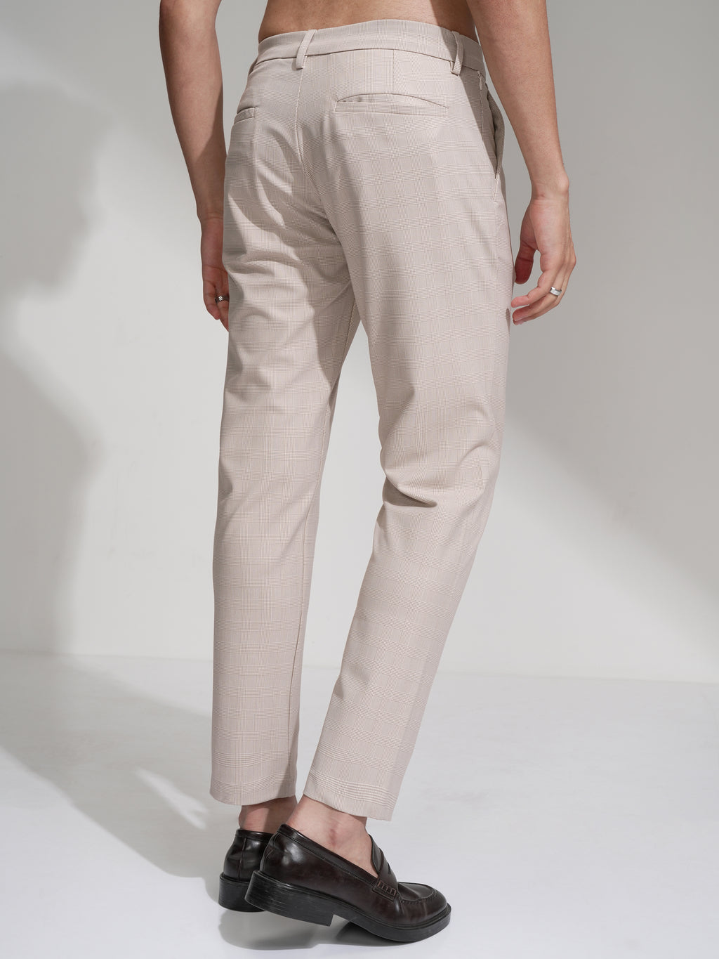 Highlander Men Beige Slim Fit Checked Casual Trouser - Beige - Image 3