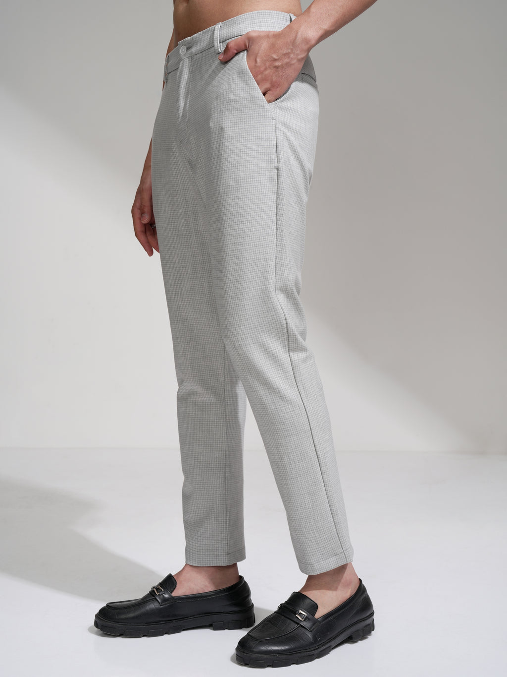 Highlander Men Grey Slim Fit Checked Casual Trouser - Grey - Image 4