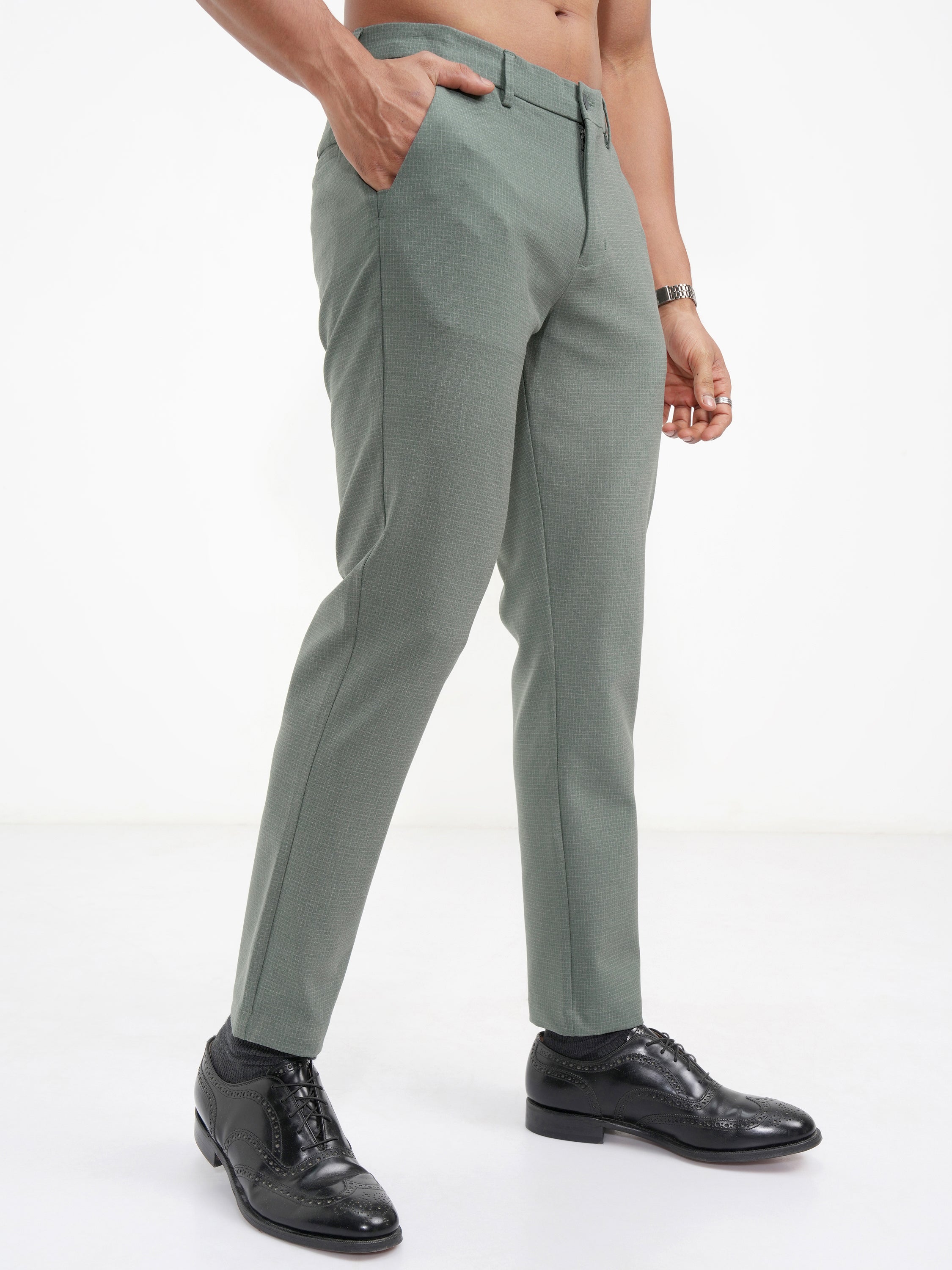 Highlander Men Green Slim Fit Checked Casual Trouser - Green - Image 6