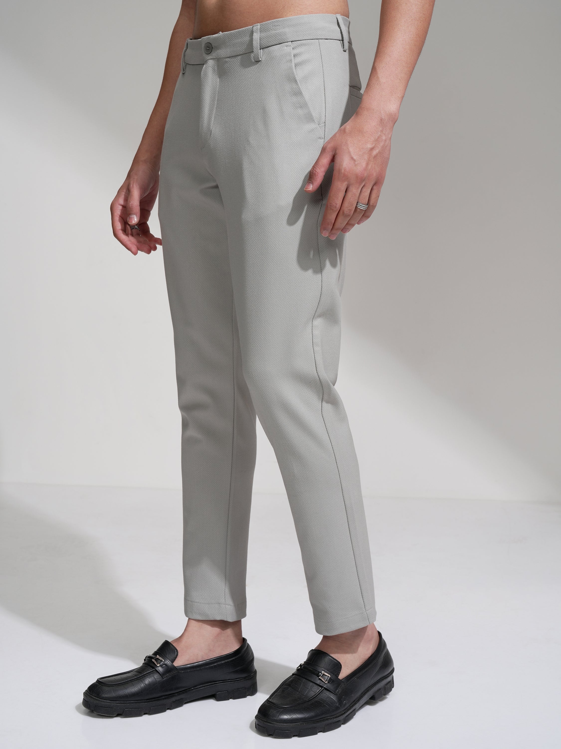 Highlander Men Grey Slim Fit Solid Casual Trouser - Grey - Image 4