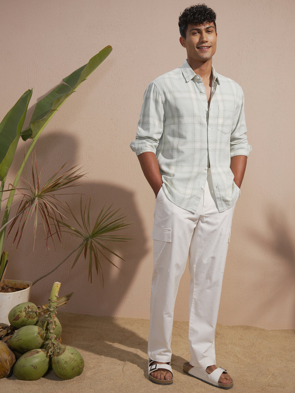 Highlander Men White Relaxed Fit Solid Cargo - White - Image 2