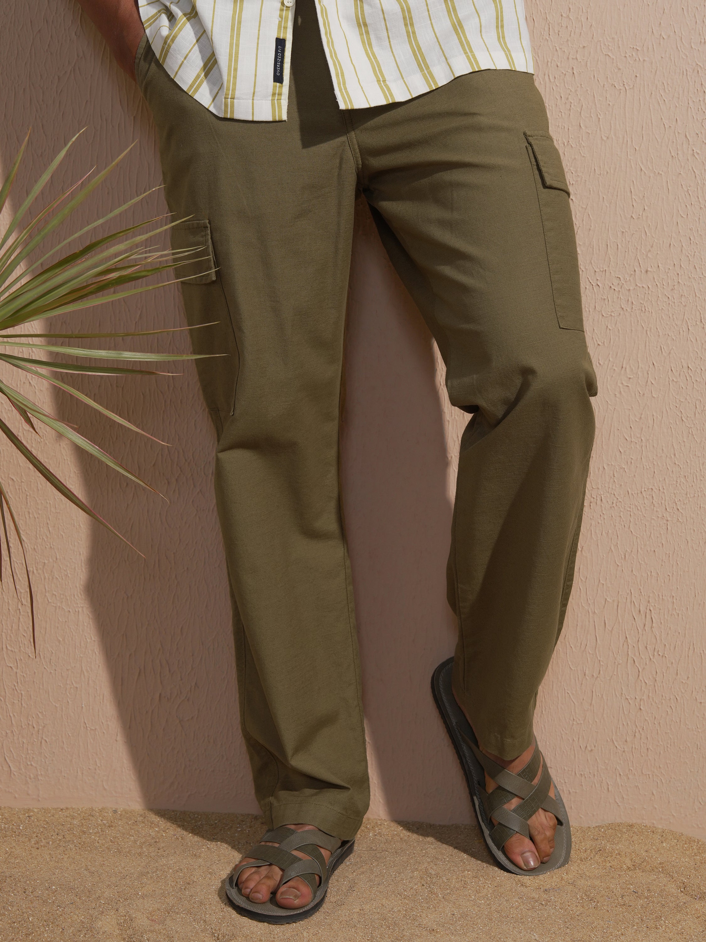 Highlander Men Olive Relaxed Fit Solid Cargo - Olive - Image 1
