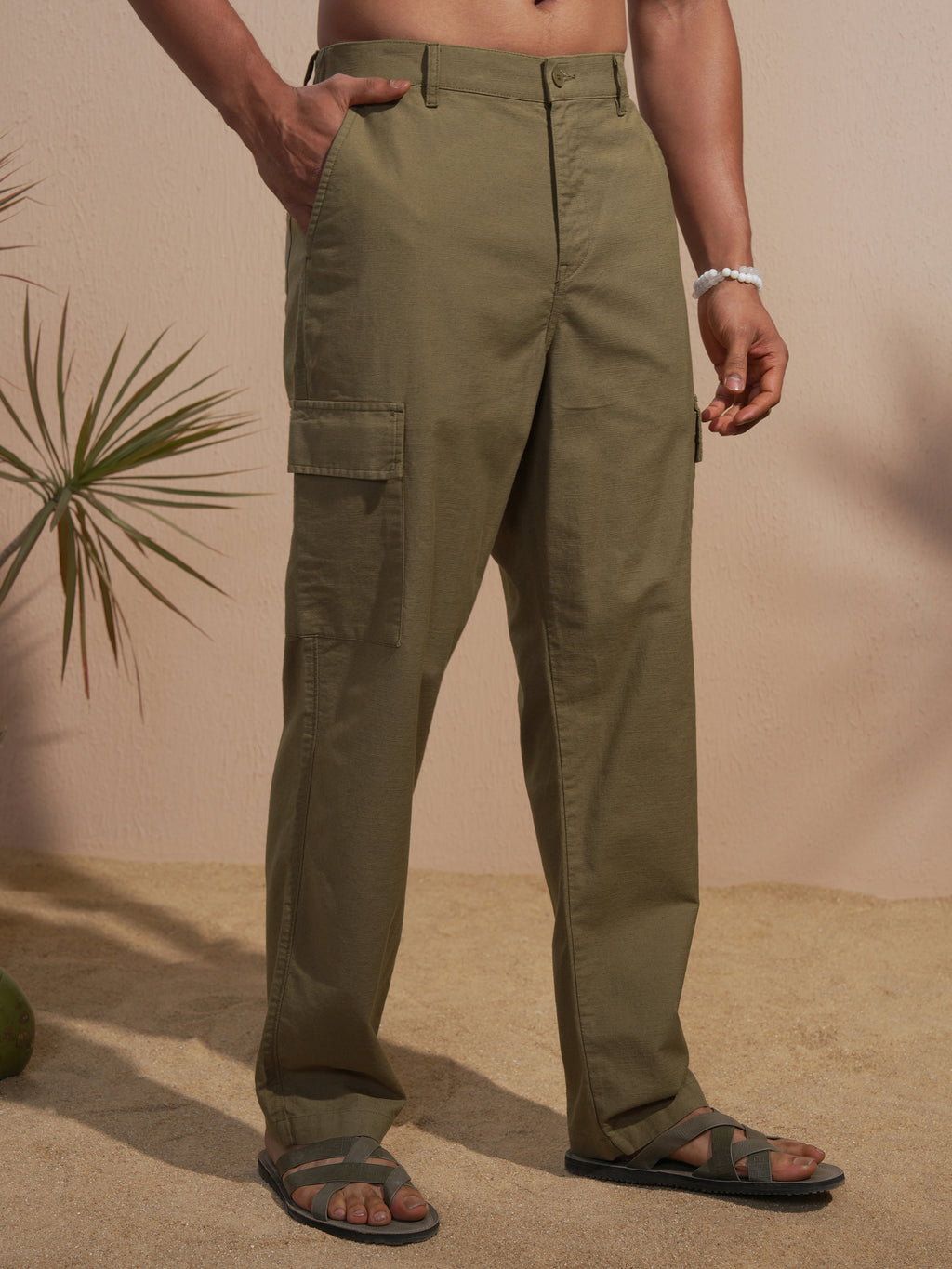 Highlander Men Olive Relaxed Fit Solid Cargo - Olive - Image 6