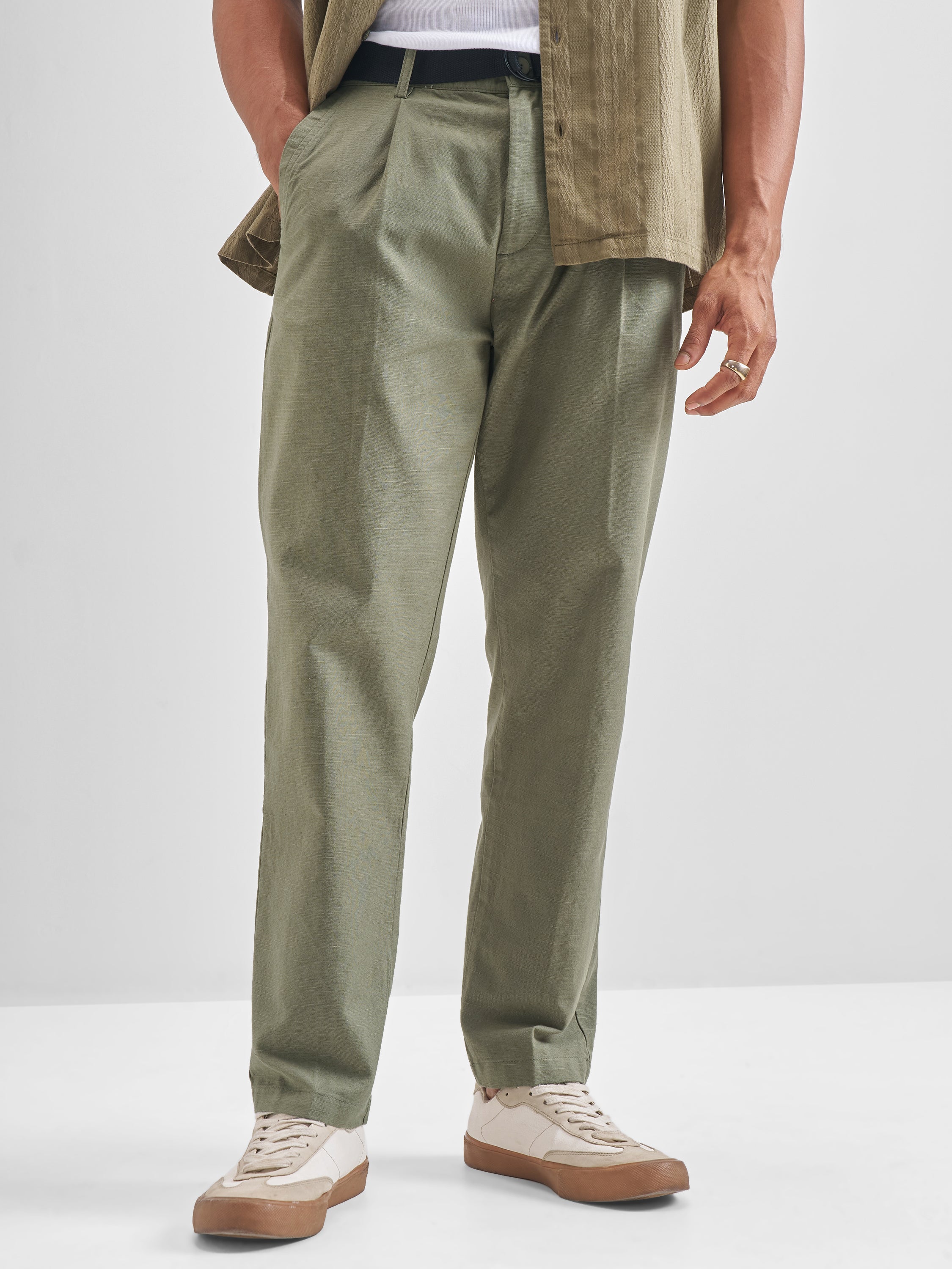 Highlander Men Green Relaxed Fit Solid Regular Trouser - Green - Image 1