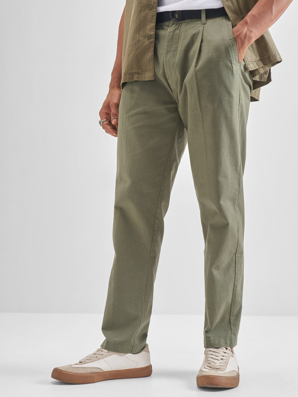 Highlander Men Green Relaxed Fit Solid Regular Trouser - Green - Image 4