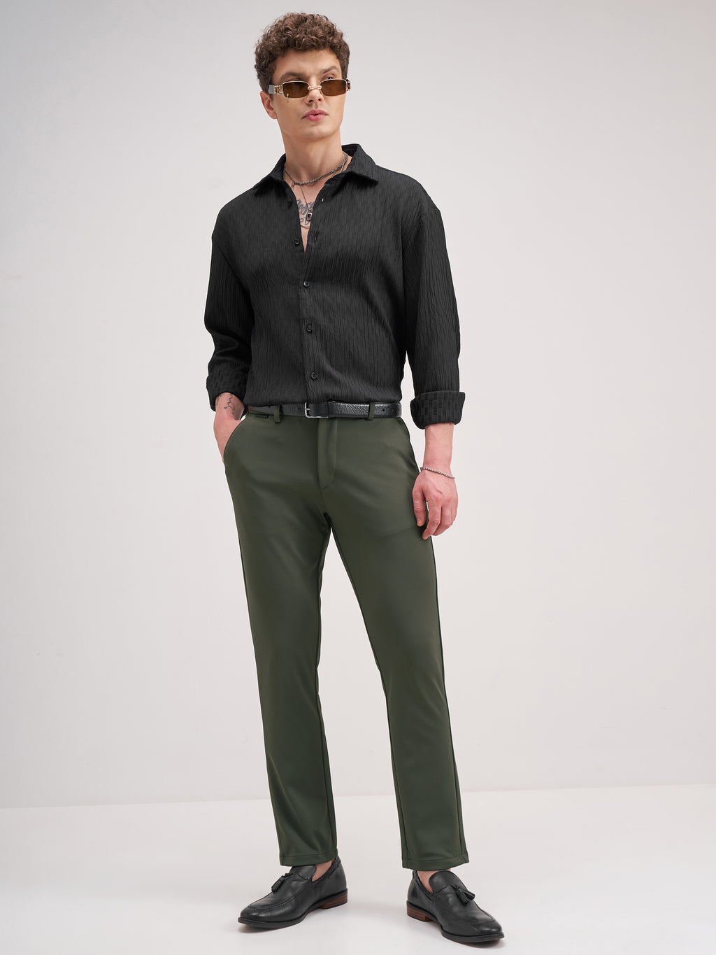 Highlander Men Green Slim Fit Solid Formal Trouser - Green - Image 2
