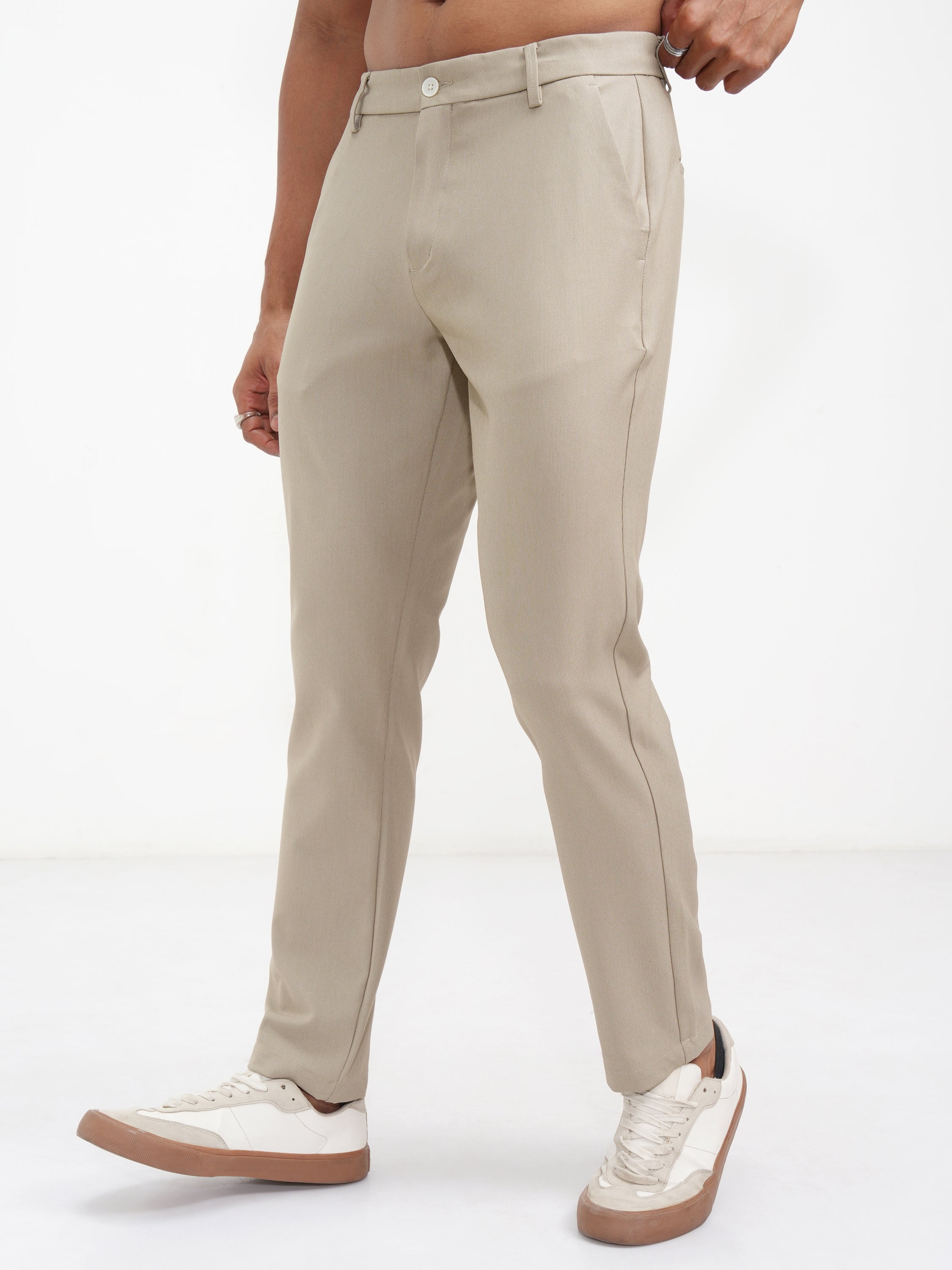 Highlander Men Beige Slim Fit Solid Casual Trouser - Beige - Image 4