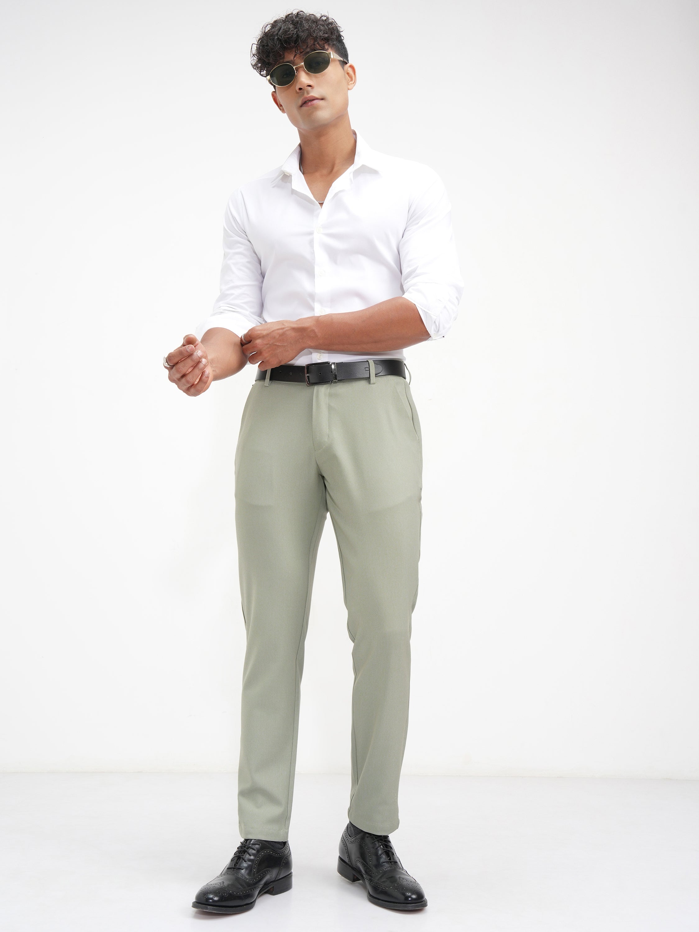 Highlander Men Green Slim Fit SOlid Casual Trouser - Green - Image 2