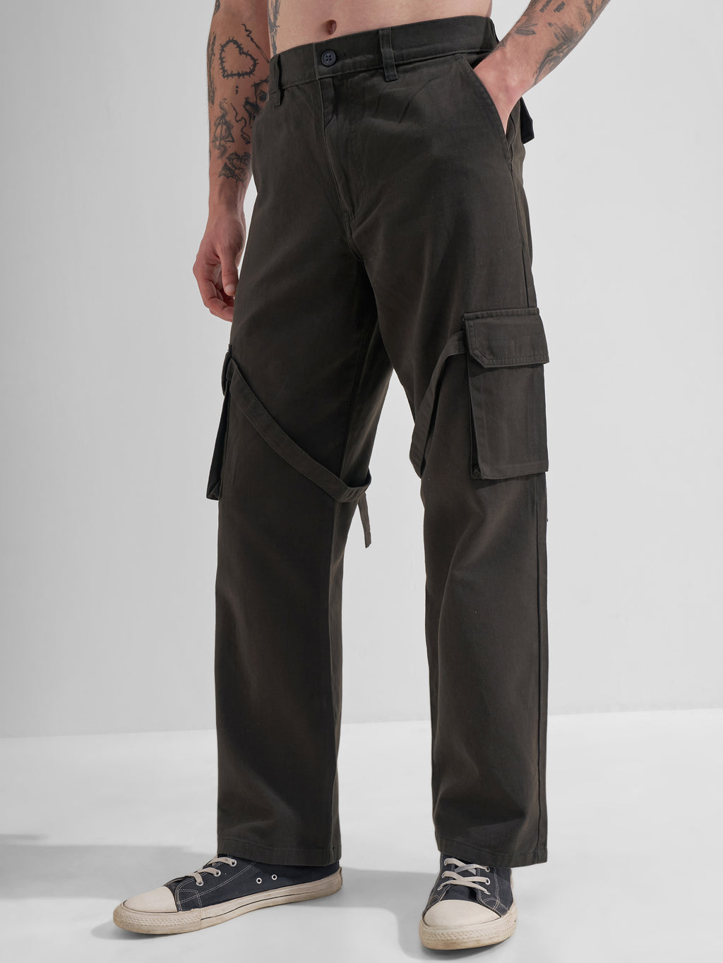 Highlander Men Olive Straight Fit Solid Cargos