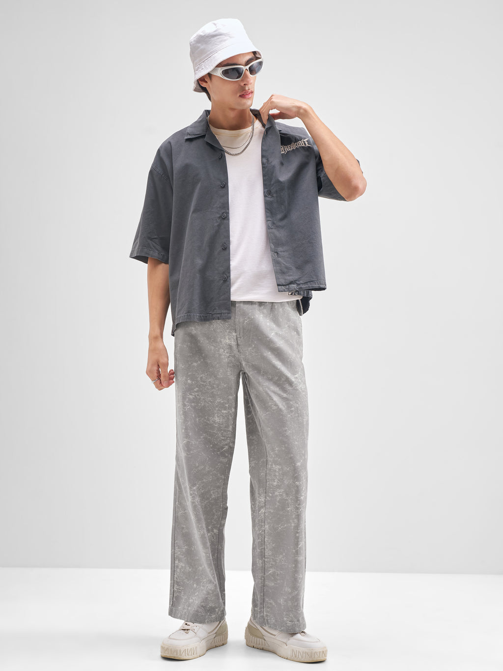 Highlander Men Grey Baggy Fit Printed Regular Trouser - Grey - Image 2